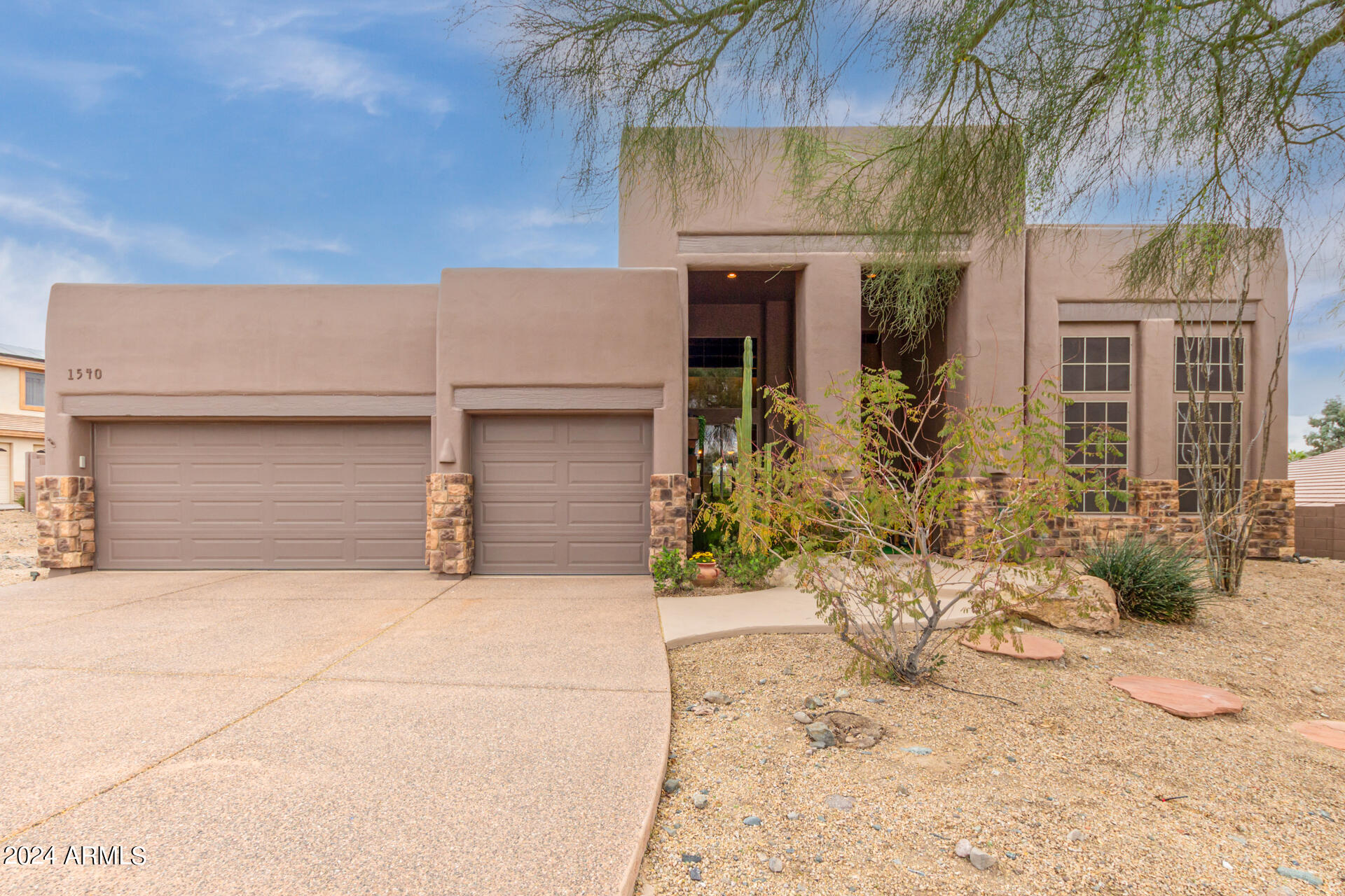 1540 E VILLA THERESA Drive