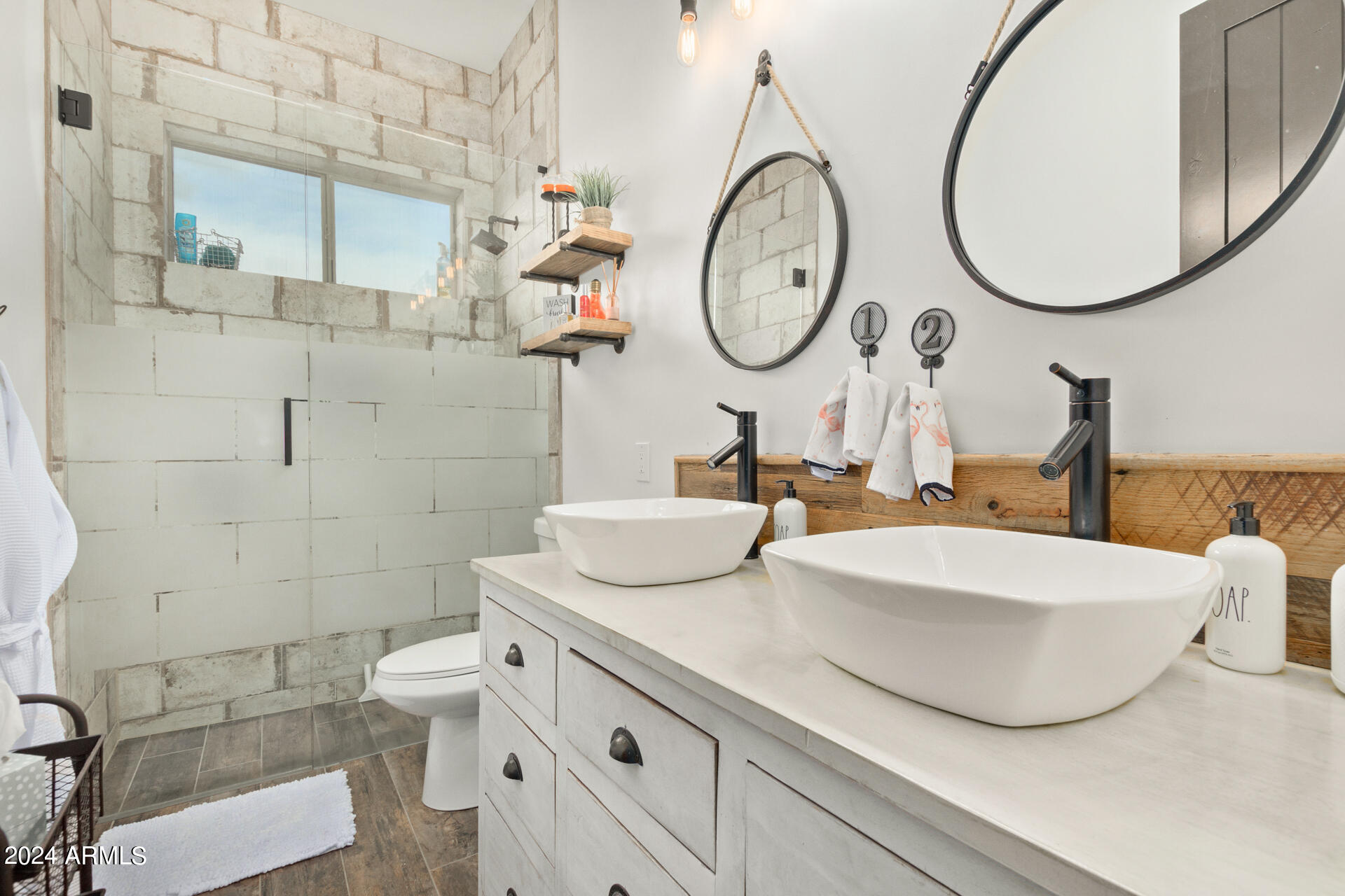 1540 E VILLA THERESA Drive