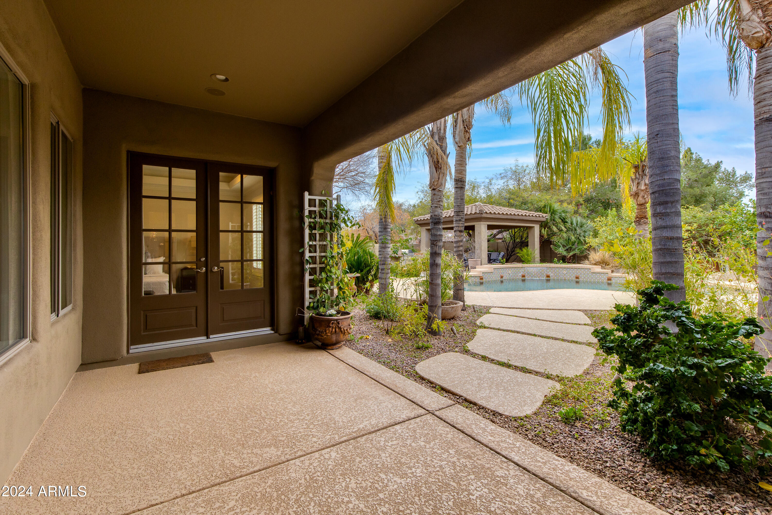 4601 W MOSIER Pass