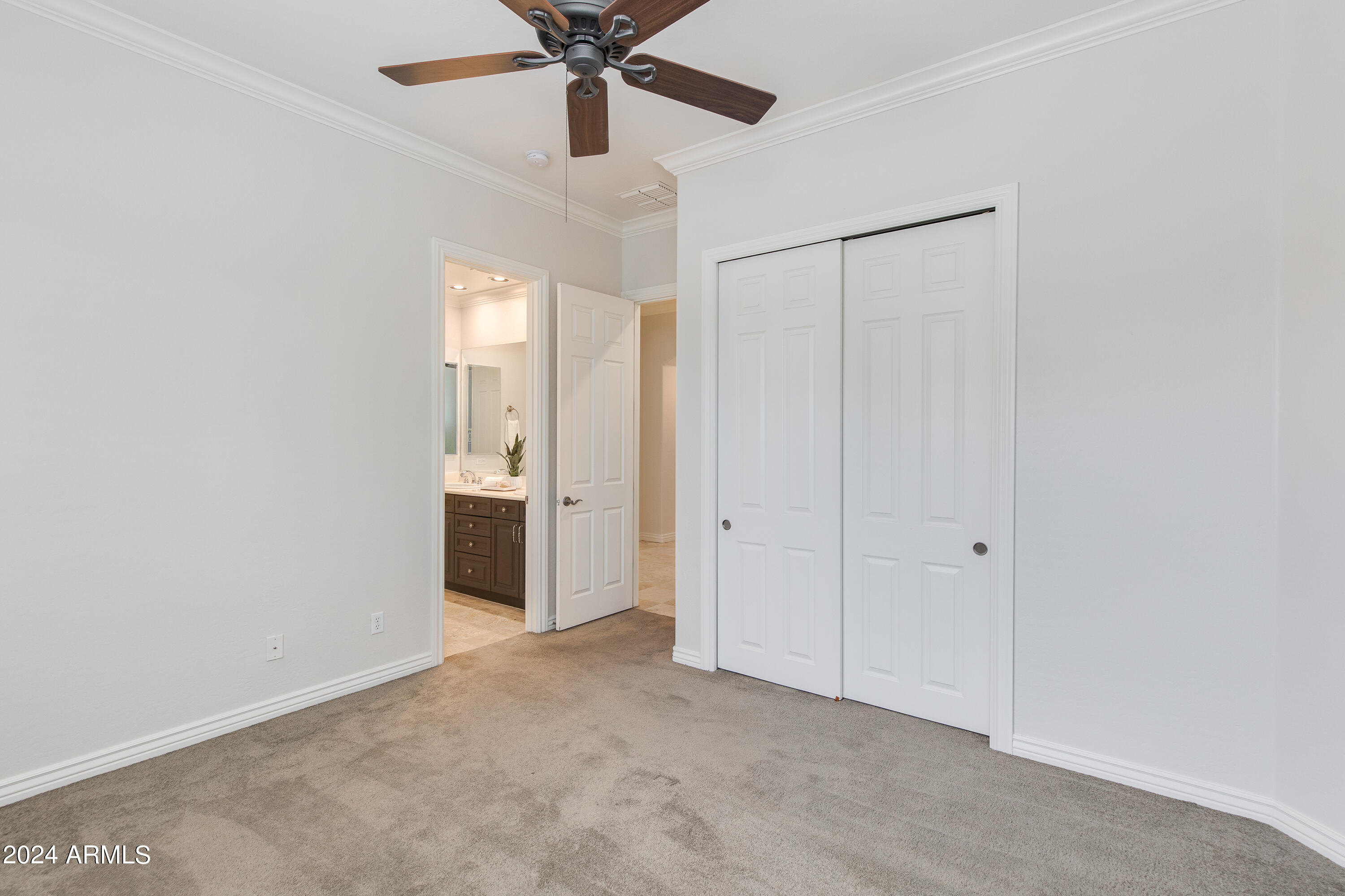 4601 W MOSIER Pass
