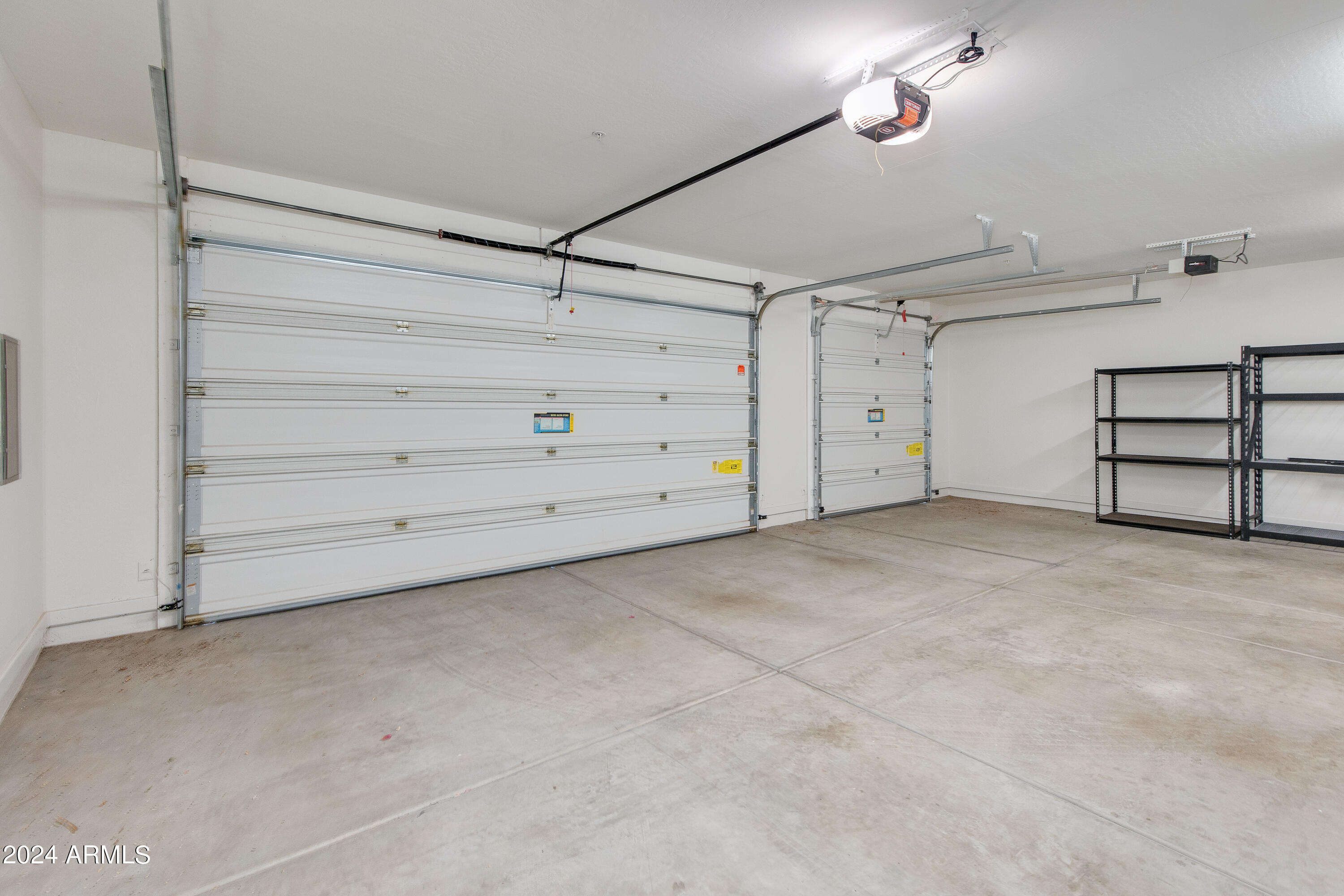 4601 W MOSIER Pass