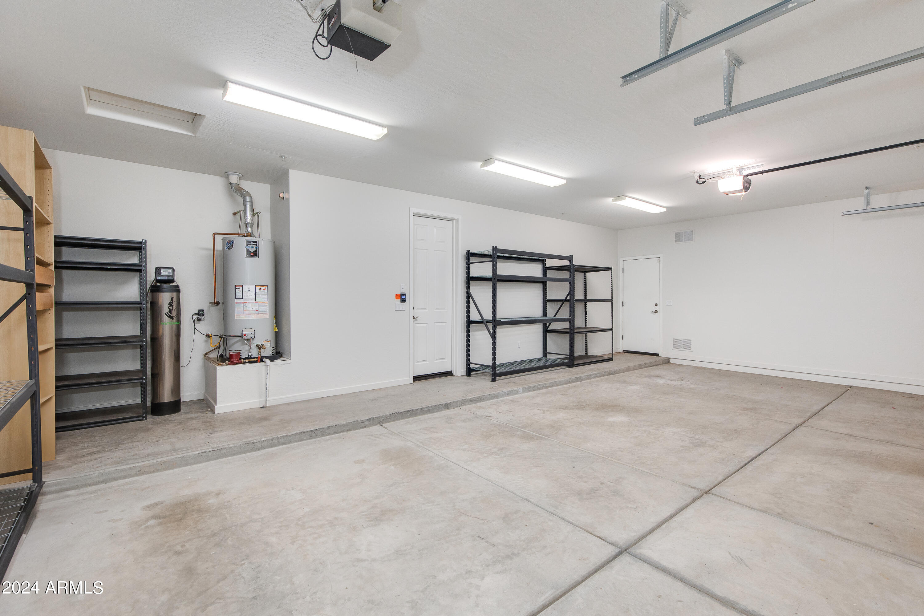 4601 W MOSIER Pass
