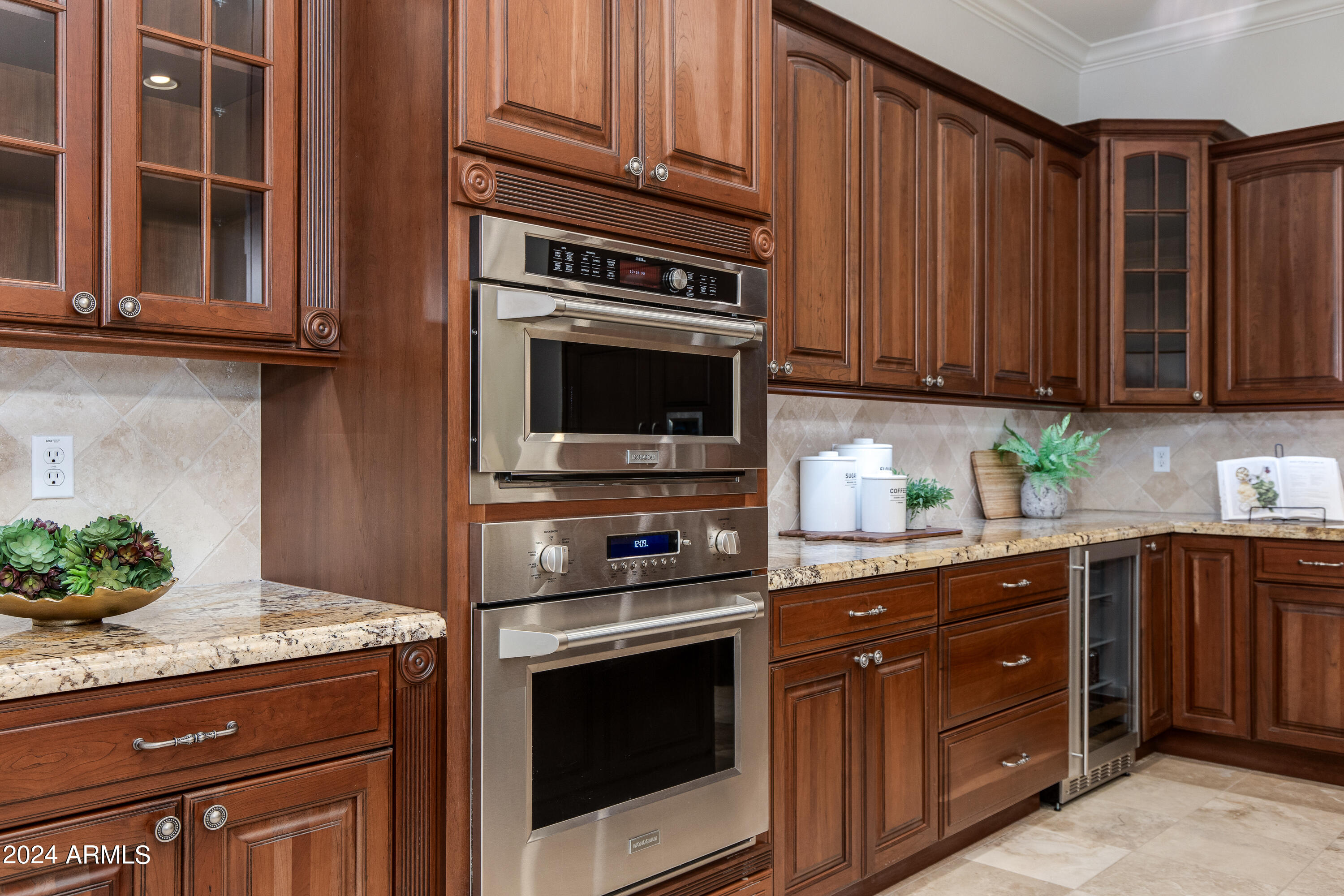 4601 W MOSIER Pass