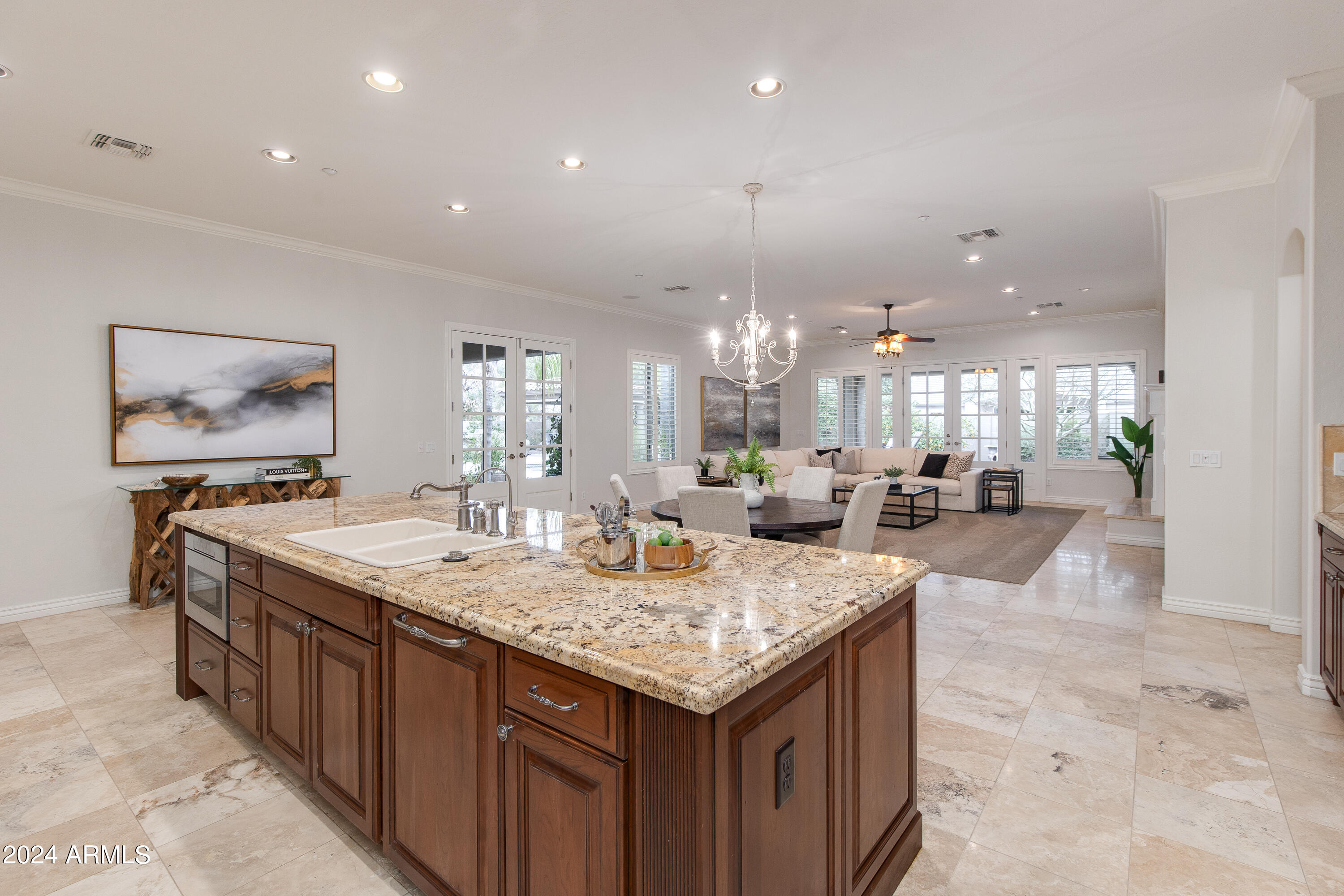 4601 W MOSIER Pass