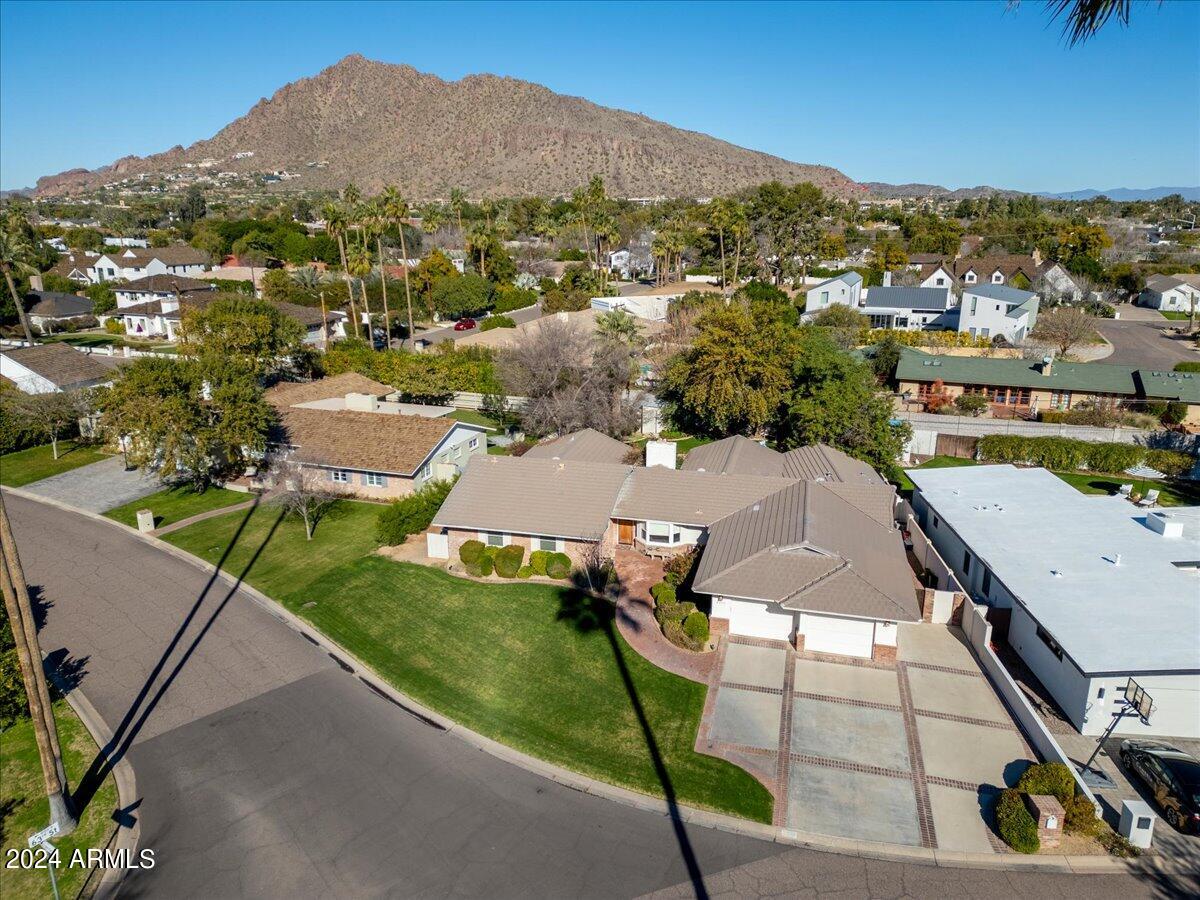 6302 E MONTEROSA Street