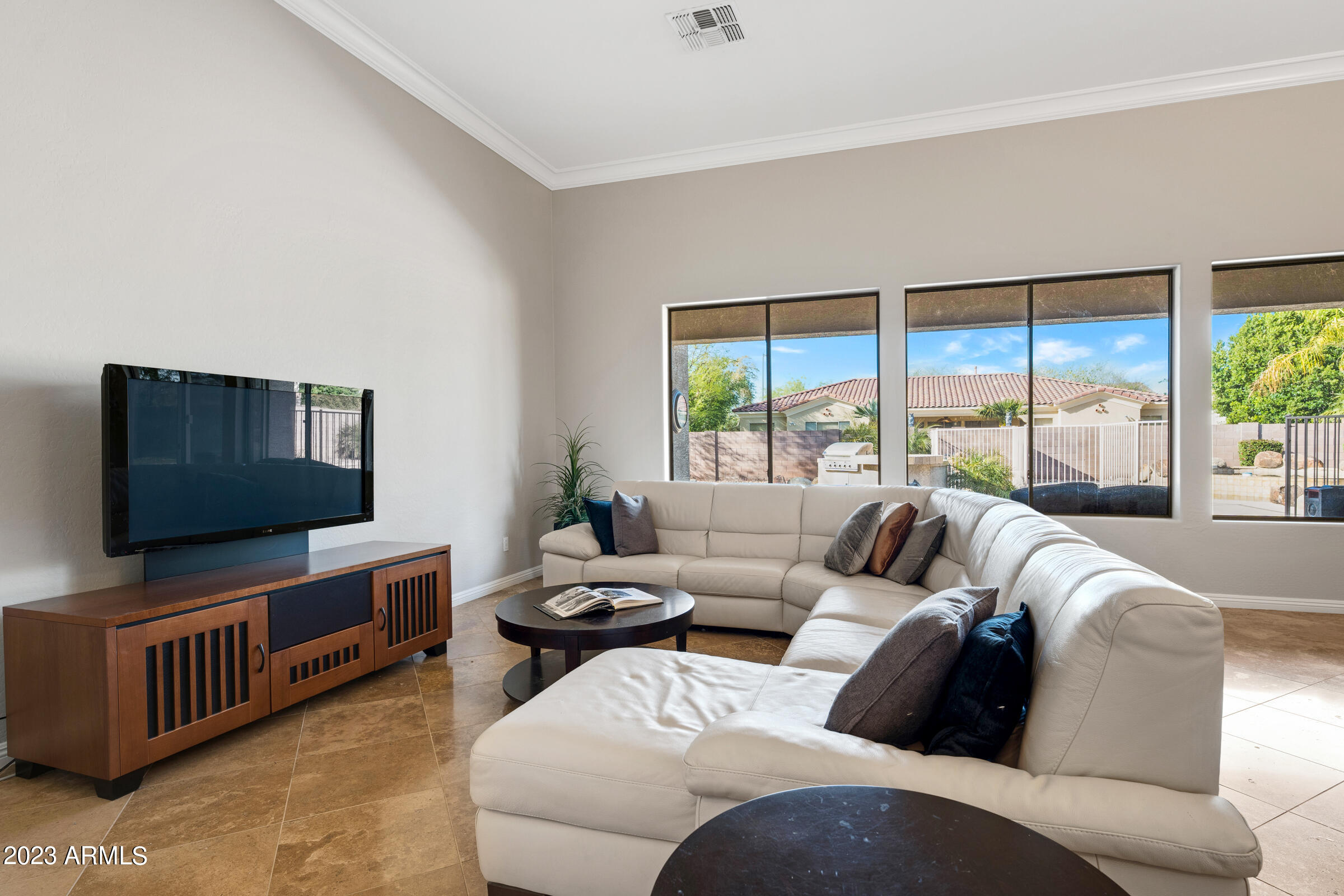922 W BLUEBIRD Drive