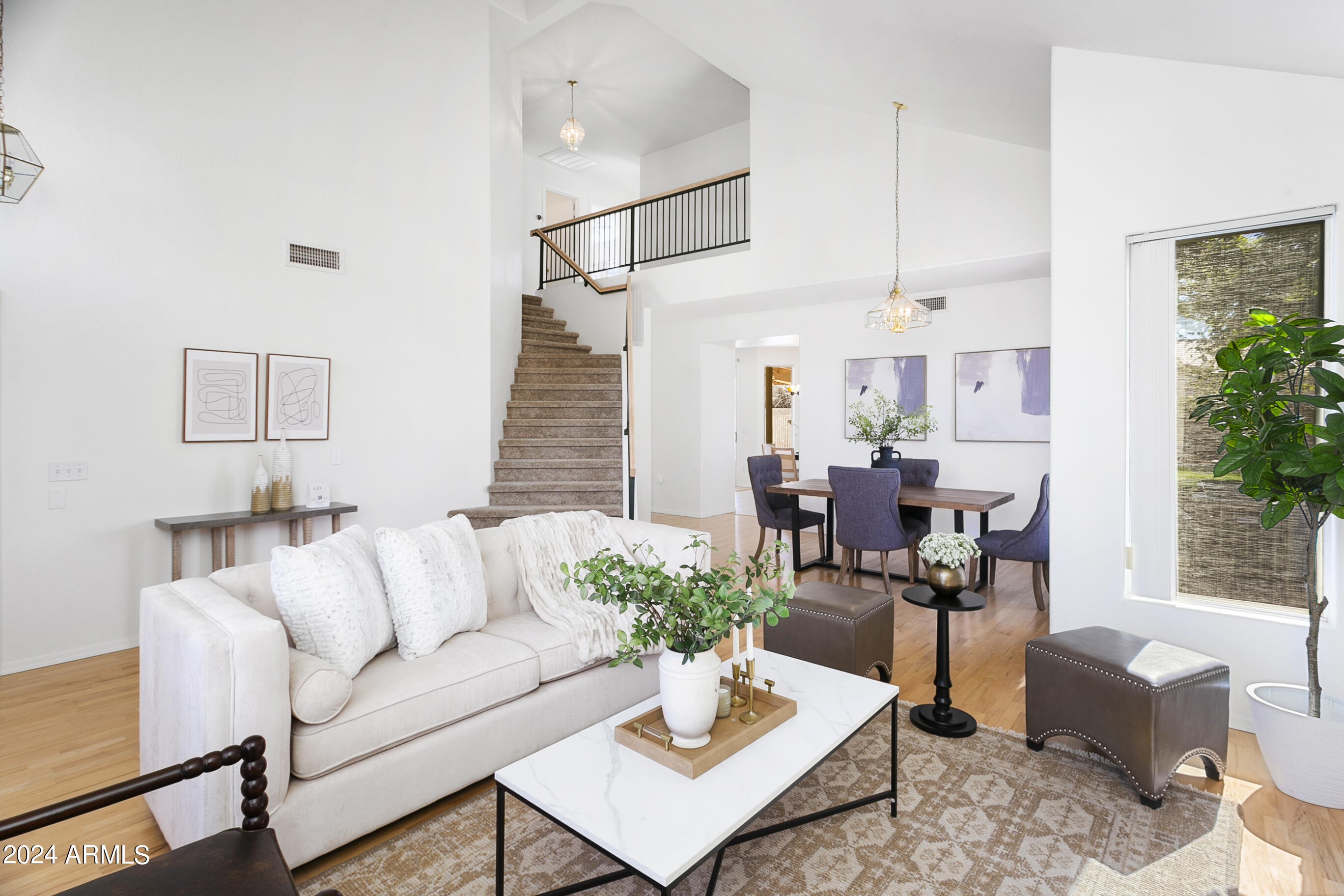 5461 W WHITTEN Street