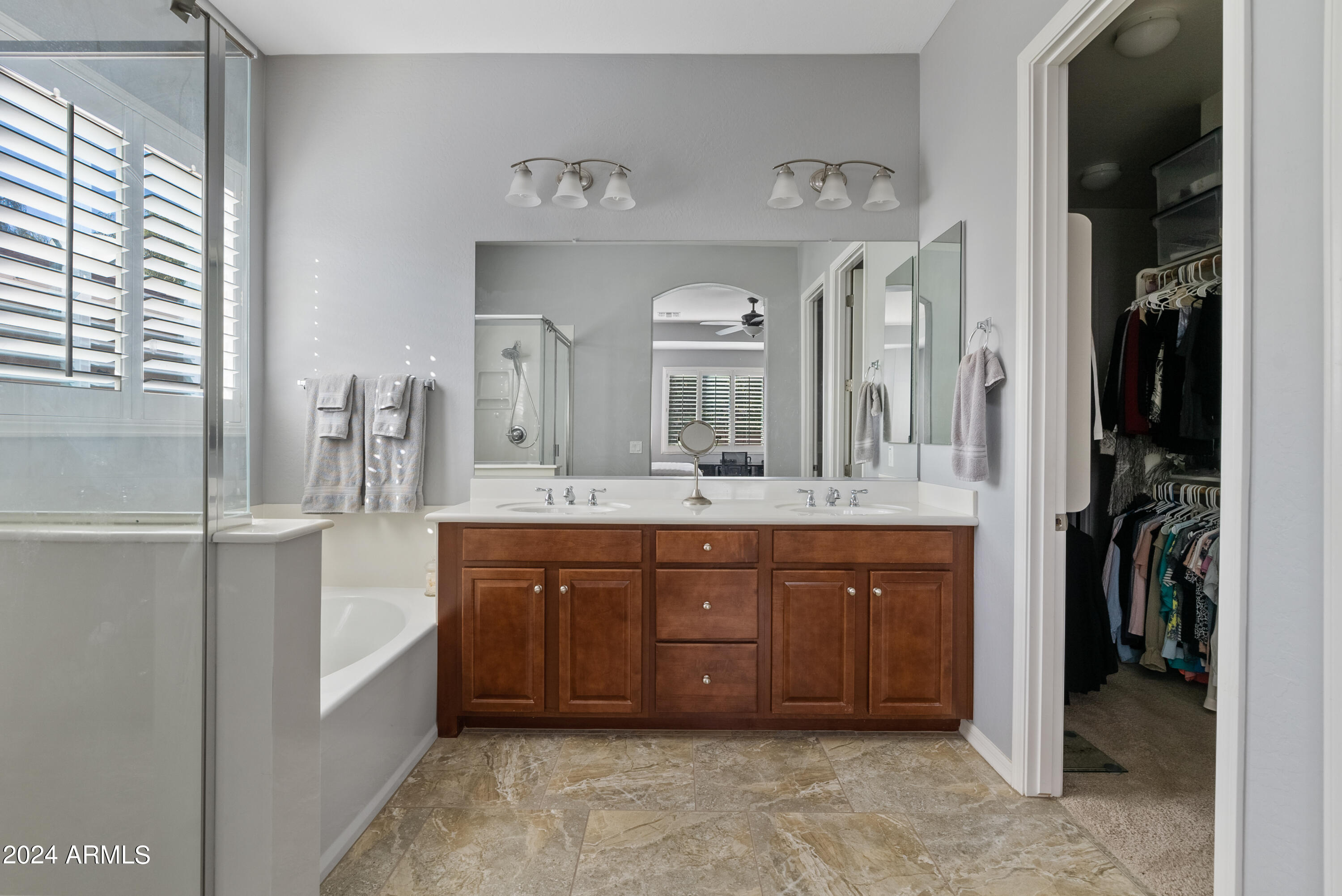 4135 E Grand Canyon Drive