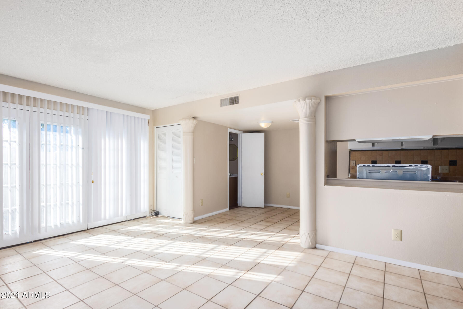 3223 W ROYAL PALM Road