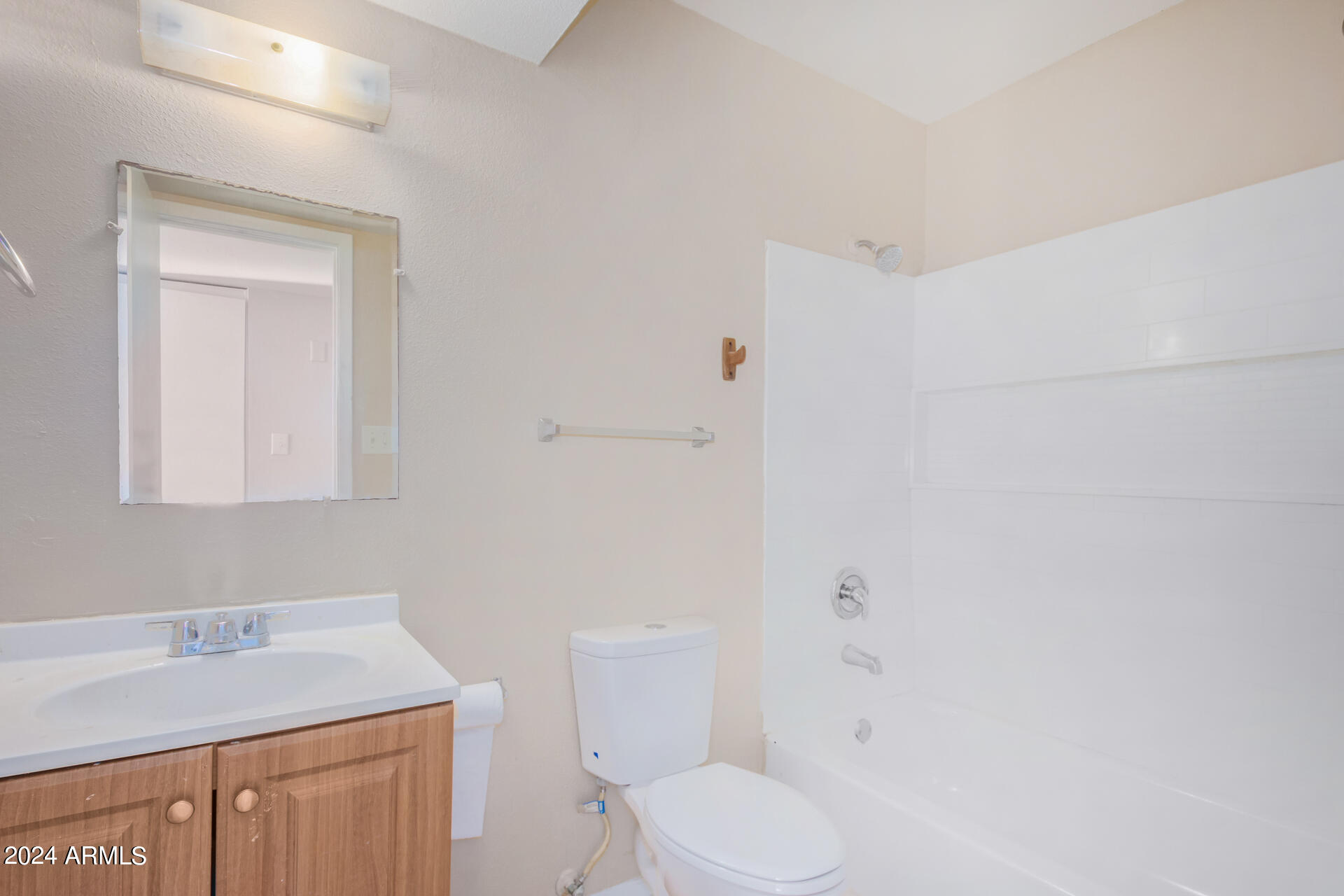 3223 W ROYAL PALM Road