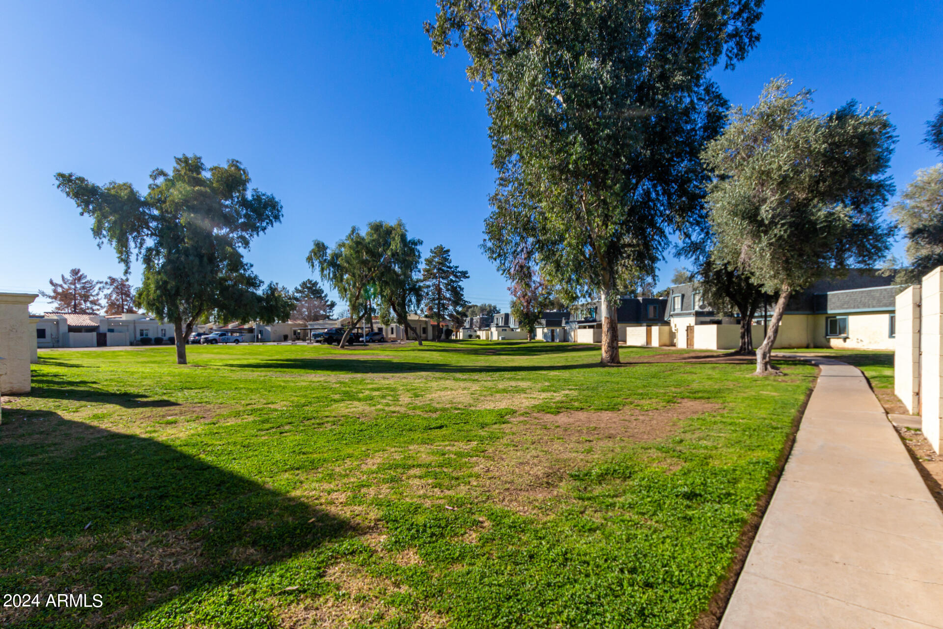 3223 W ROYAL PALM Road