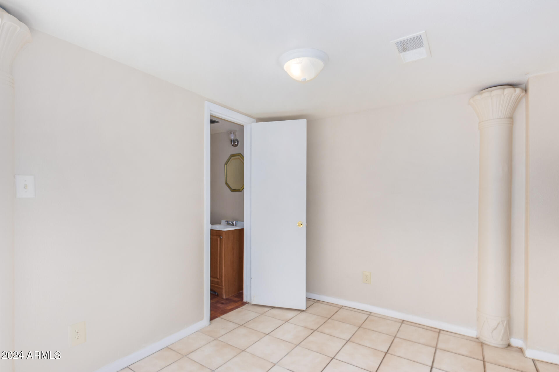3223 W ROYAL PALM Road