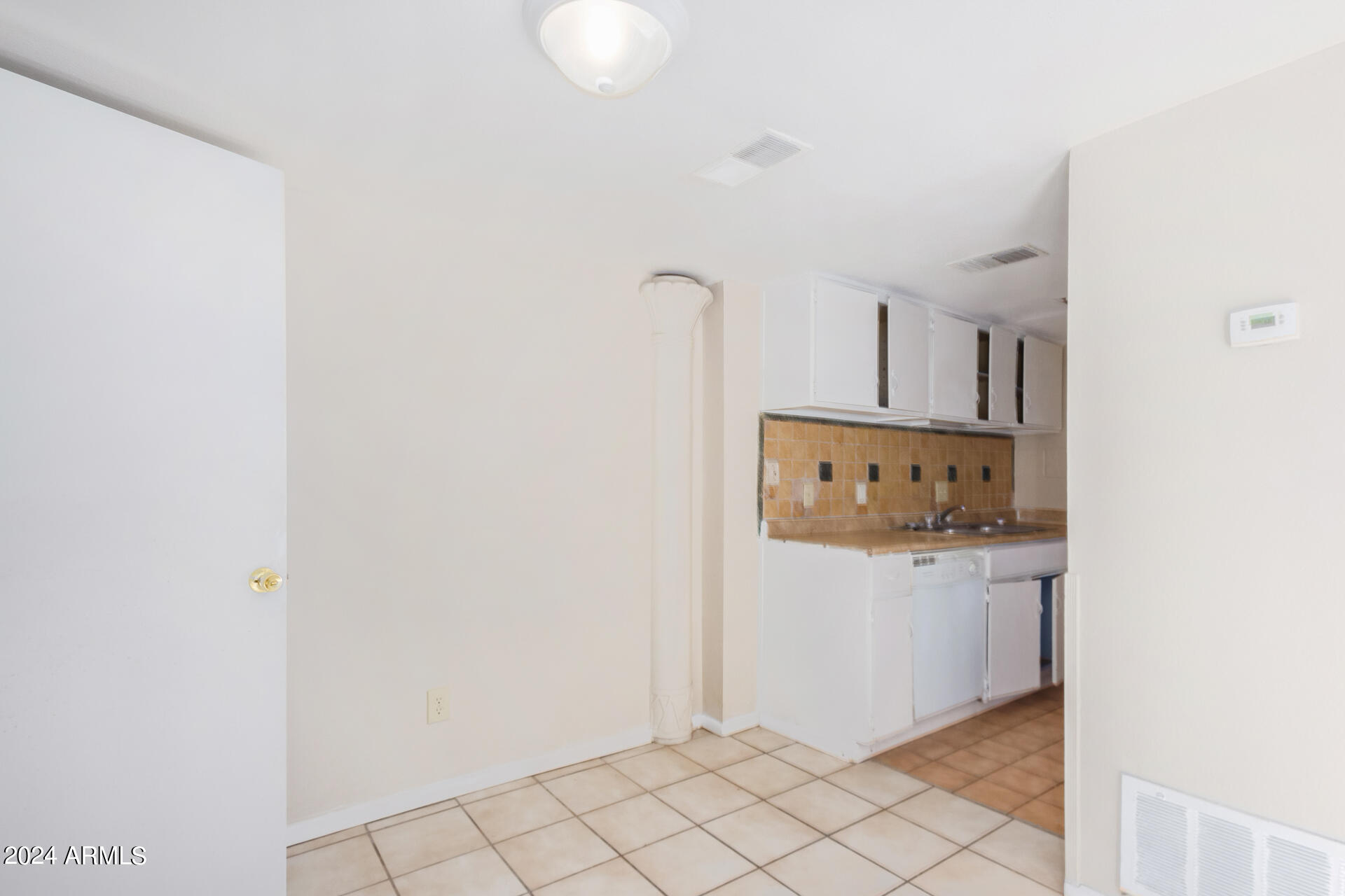 3223 W ROYAL PALM Road