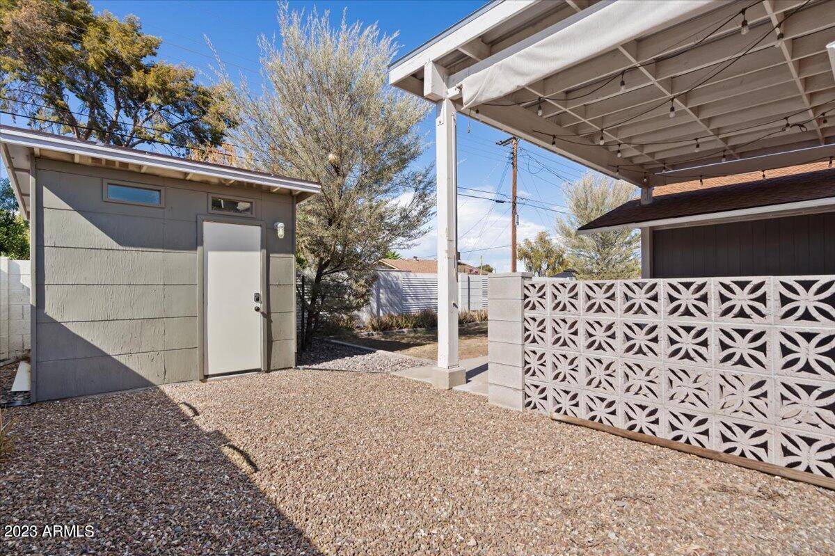 8540 E VERNON Avenue