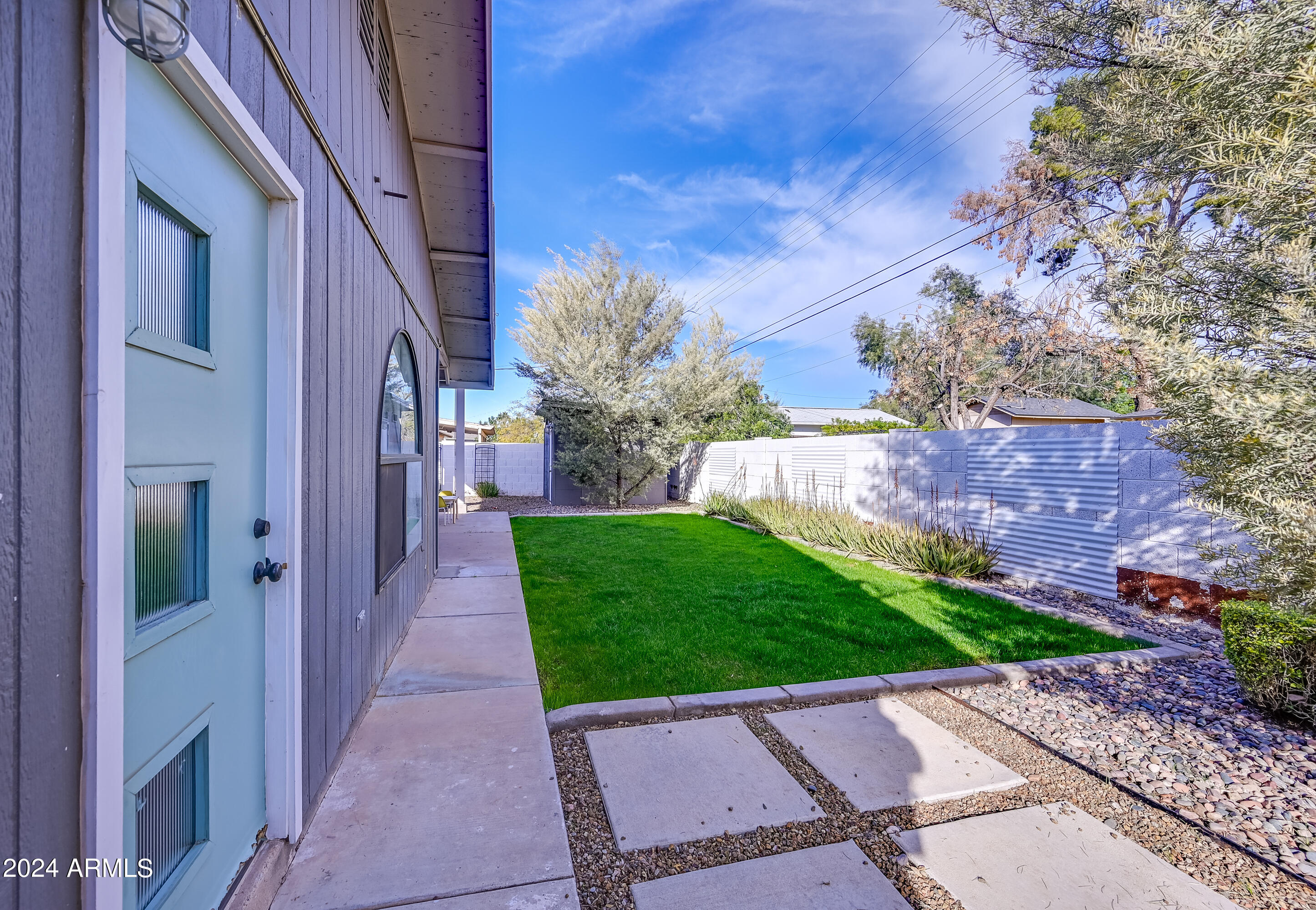 8540 E VERNON Avenue