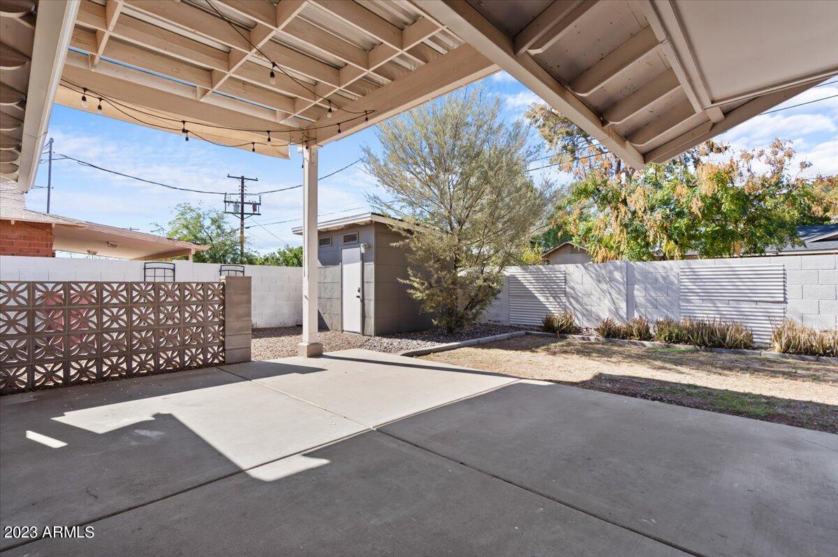 8540 E VERNON Avenue