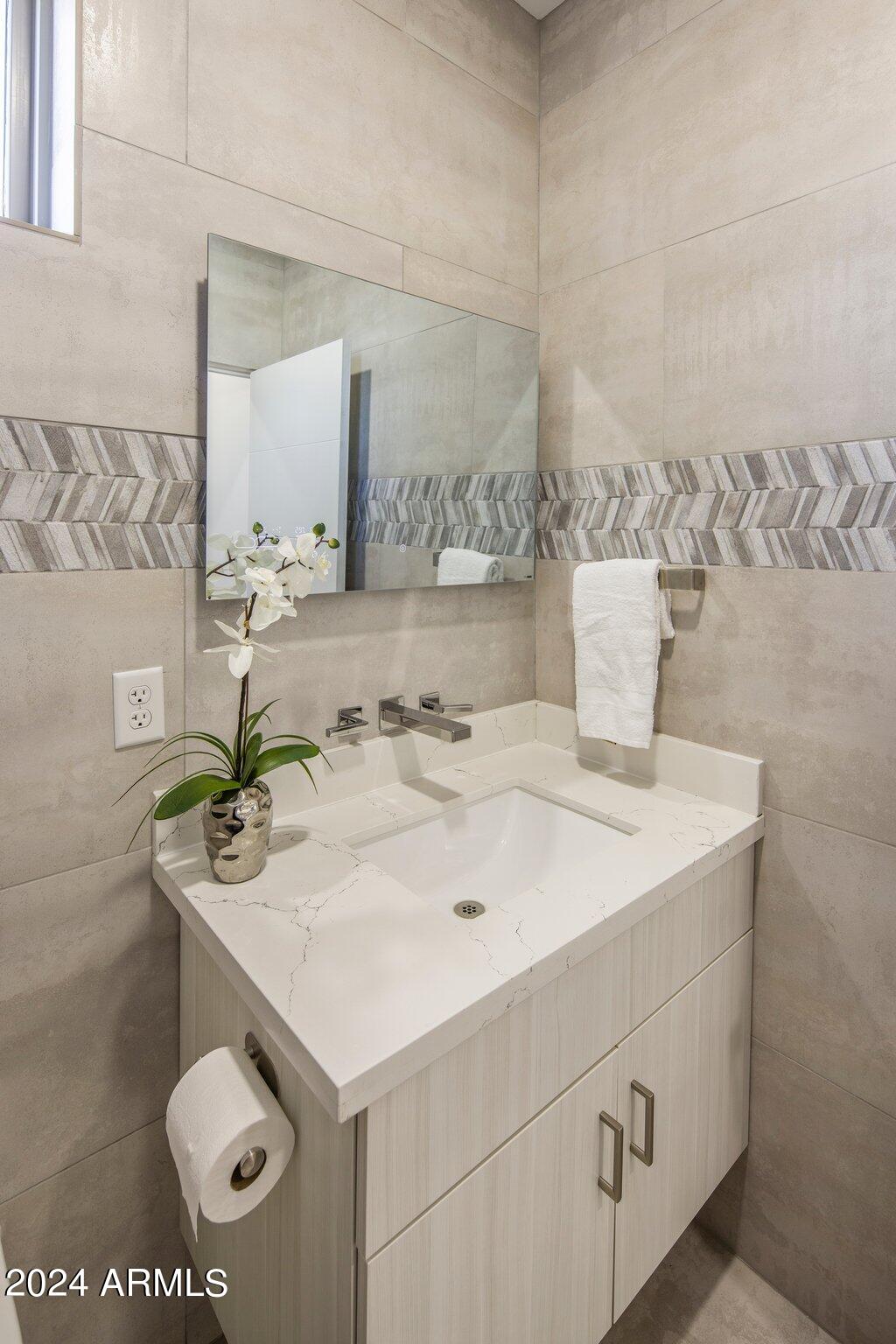 7788 E MAIN Street 1011