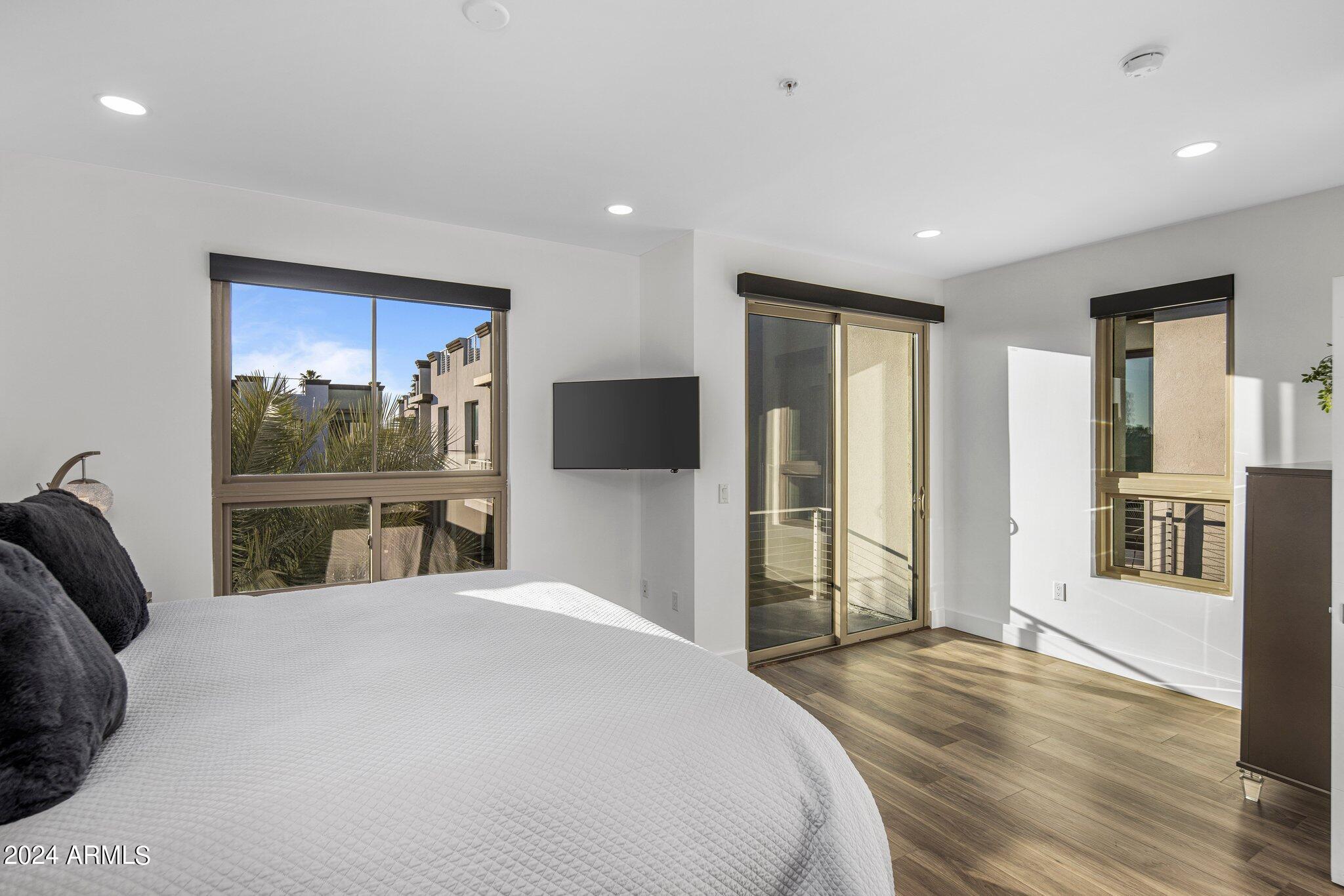 7788 E MAIN Street 1011