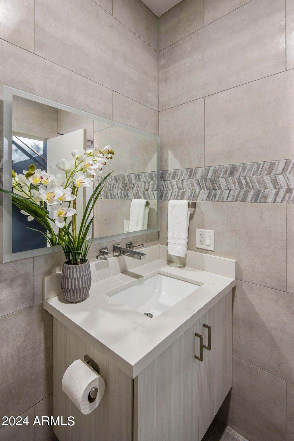 7788 E MAIN Street 1011