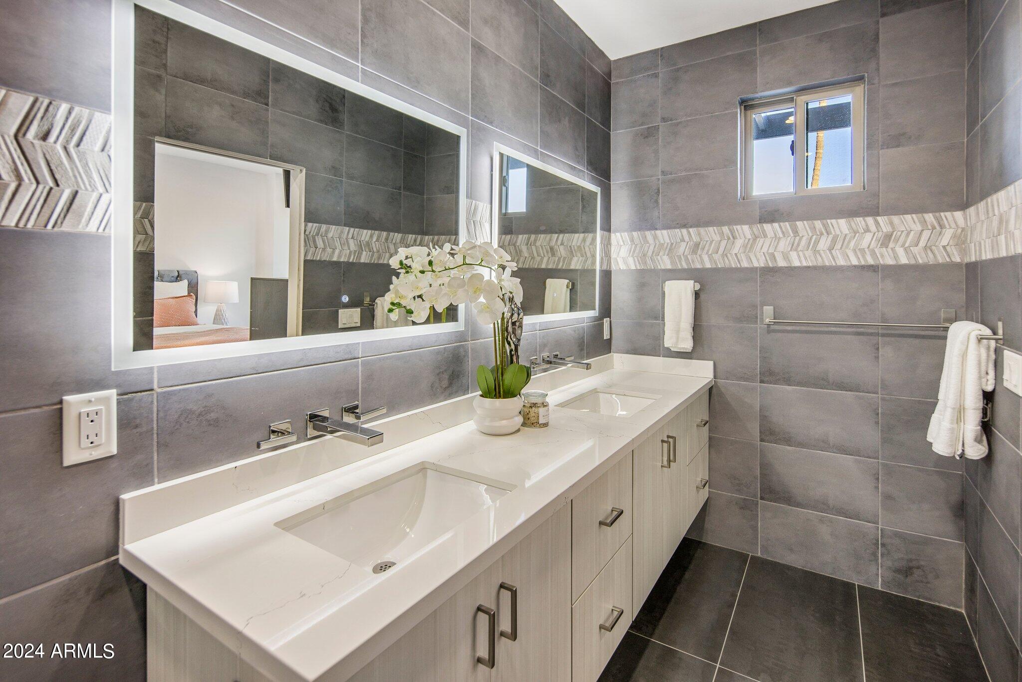 7788 E MAIN Street 1011