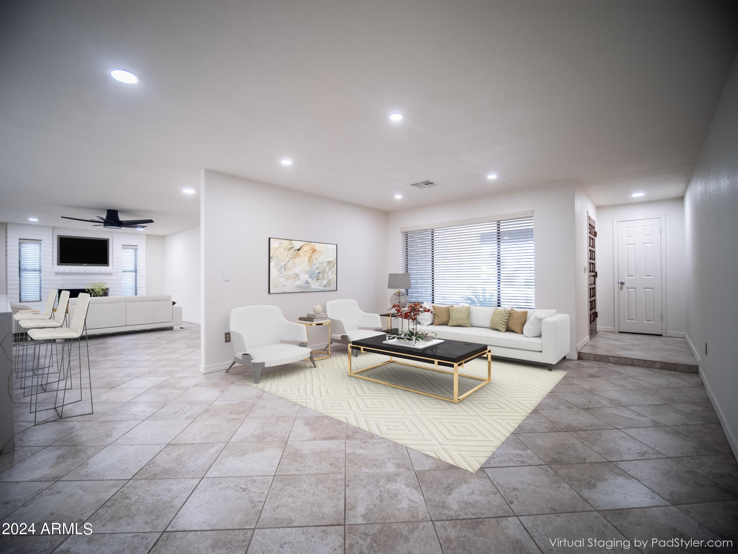1034 E TOPEKA Drive