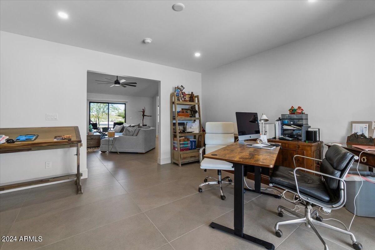 4625 E MOUNTAIN VIEW Road