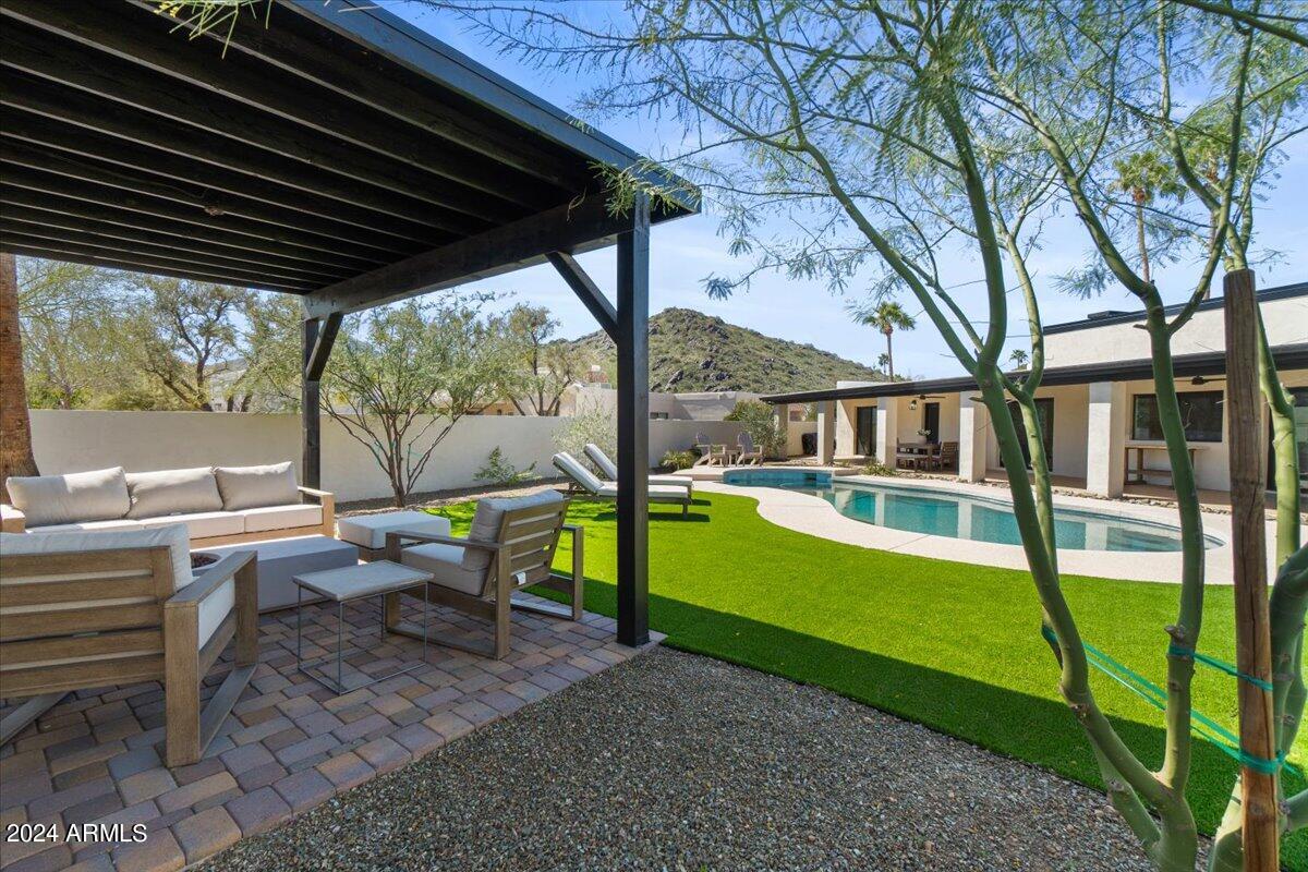 4625 E MOUNTAIN VIEW Road