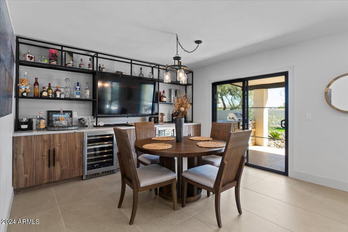 4625 E MOUNTAIN VIEW Road