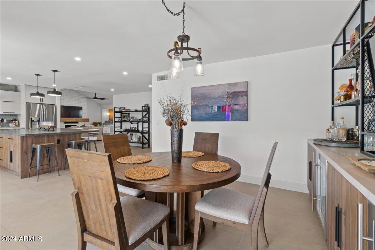 4625 E MOUNTAIN VIEW Road