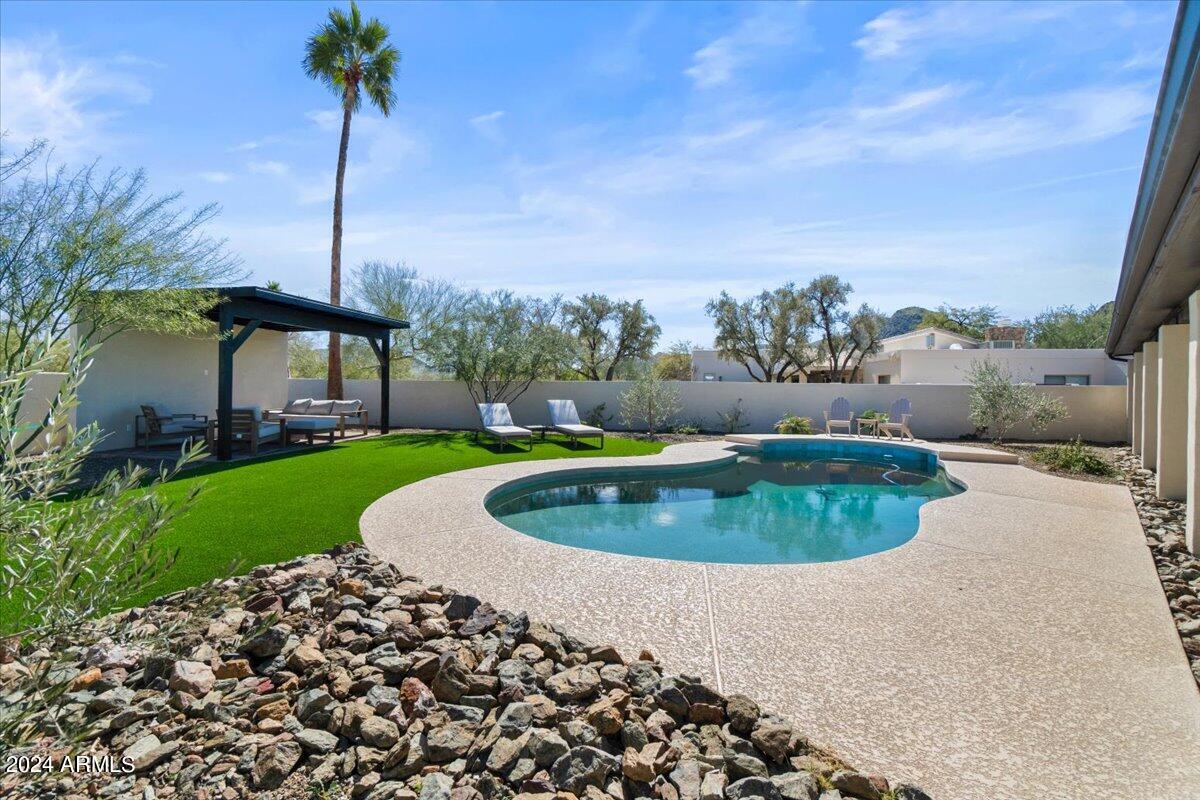 4625 E MOUNTAIN VIEW Road