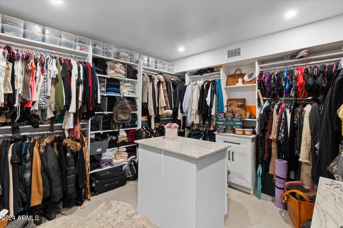 4625 E MOUNTAIN VIEW Road