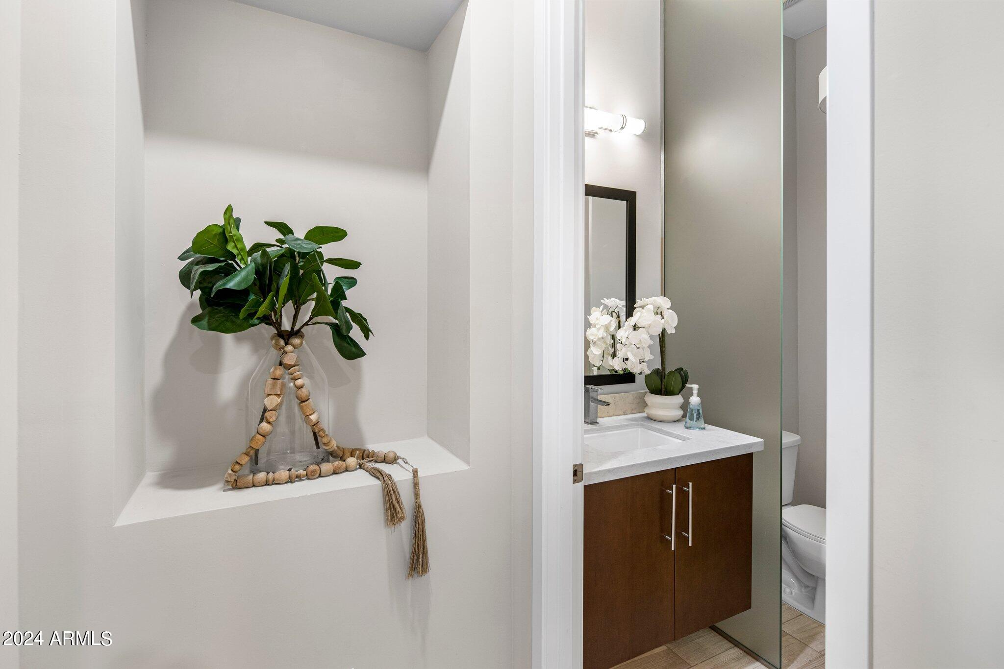 3132 E HALF HITCH Place