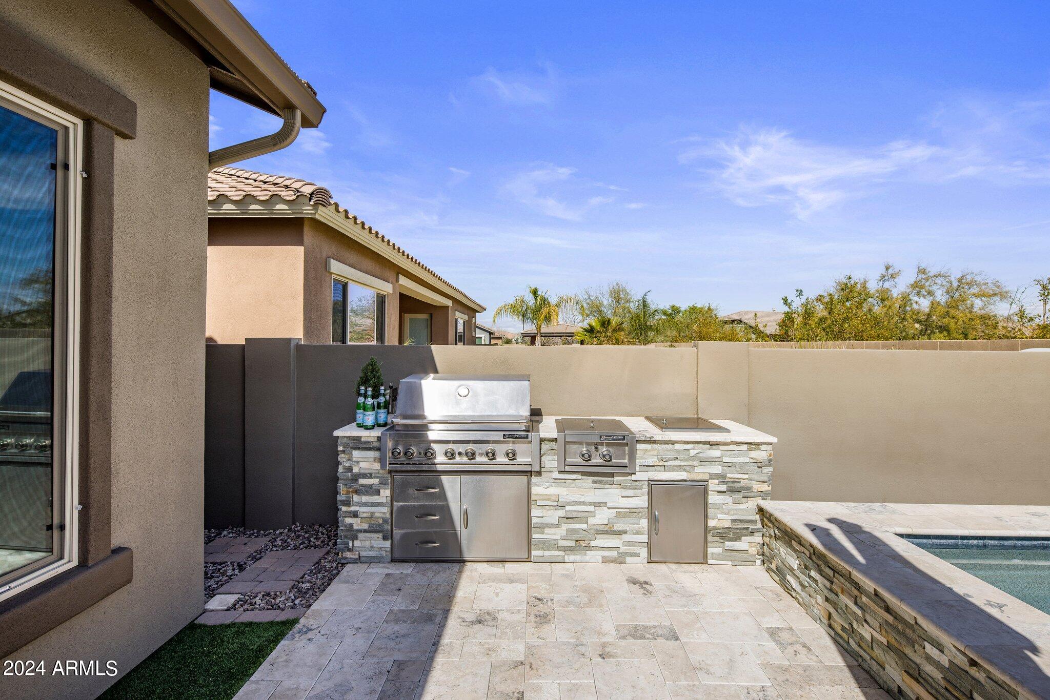 3132 E HALF HITCH Place