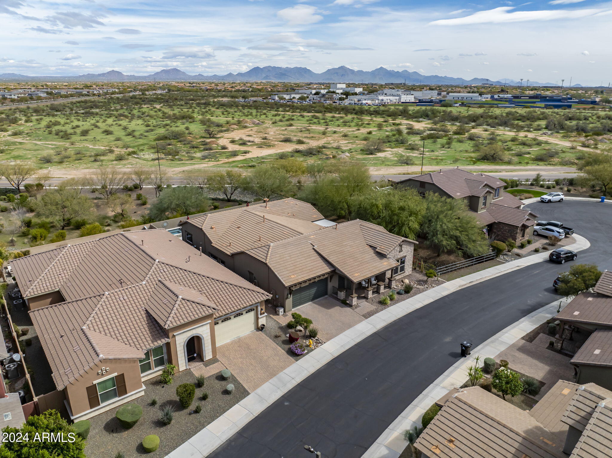 3132 E HALF HITCH Place