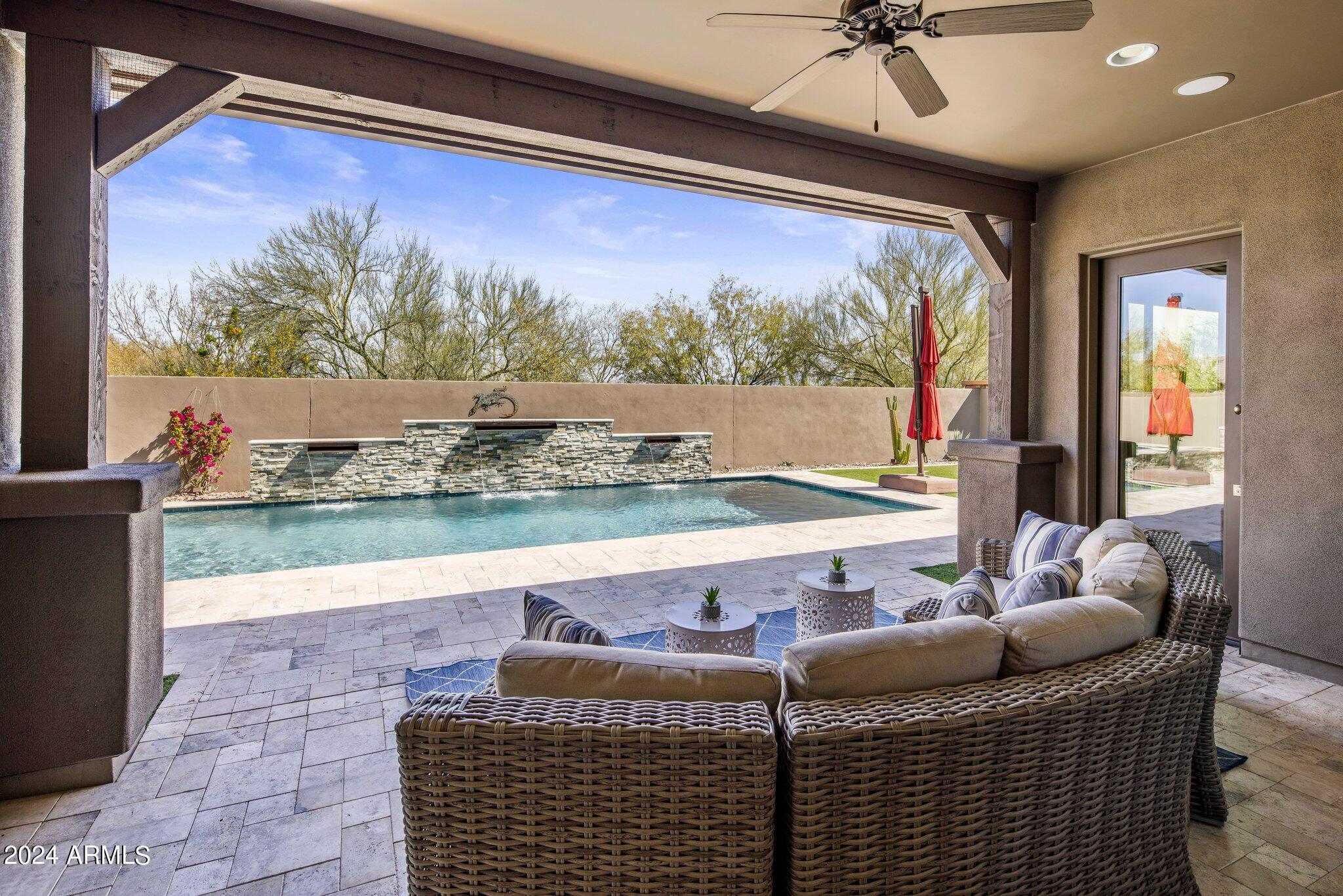 3132 E HALF HITCH Place