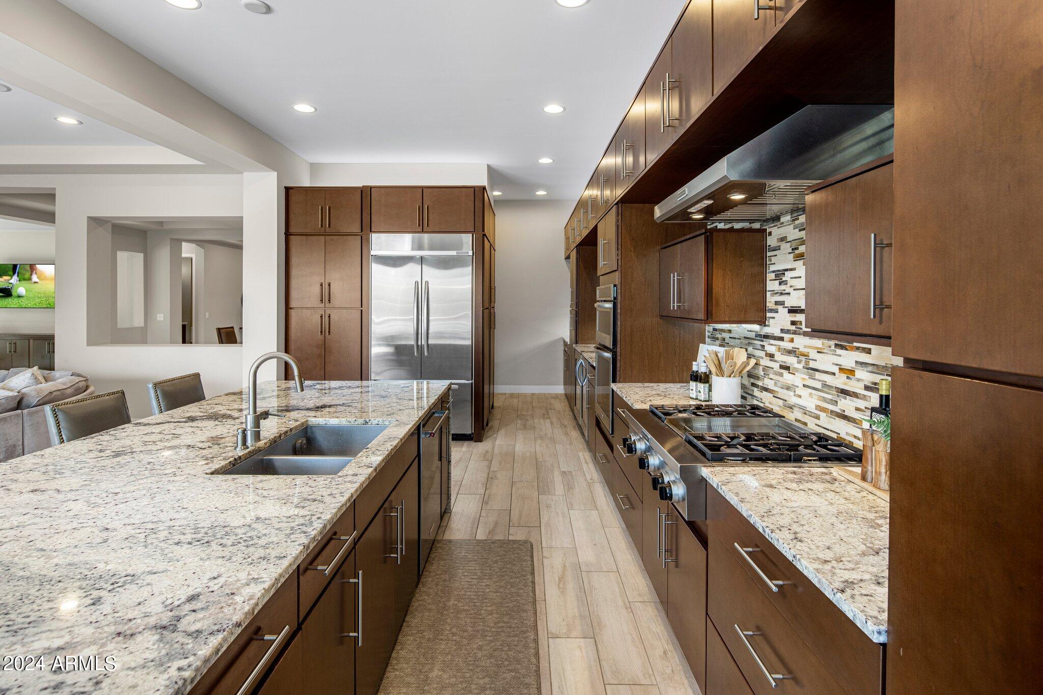 3132 E HALF HITCH Place