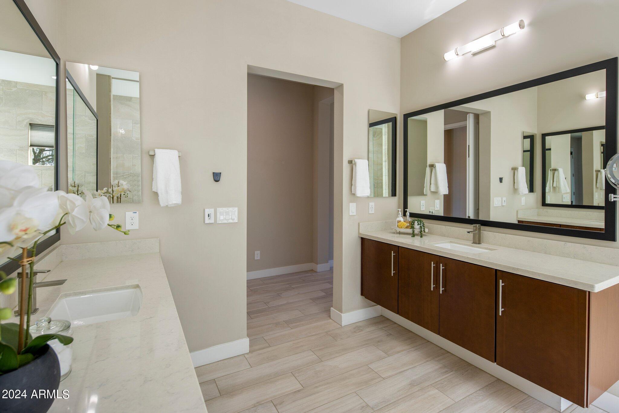 3132 E HALF HITCH Place