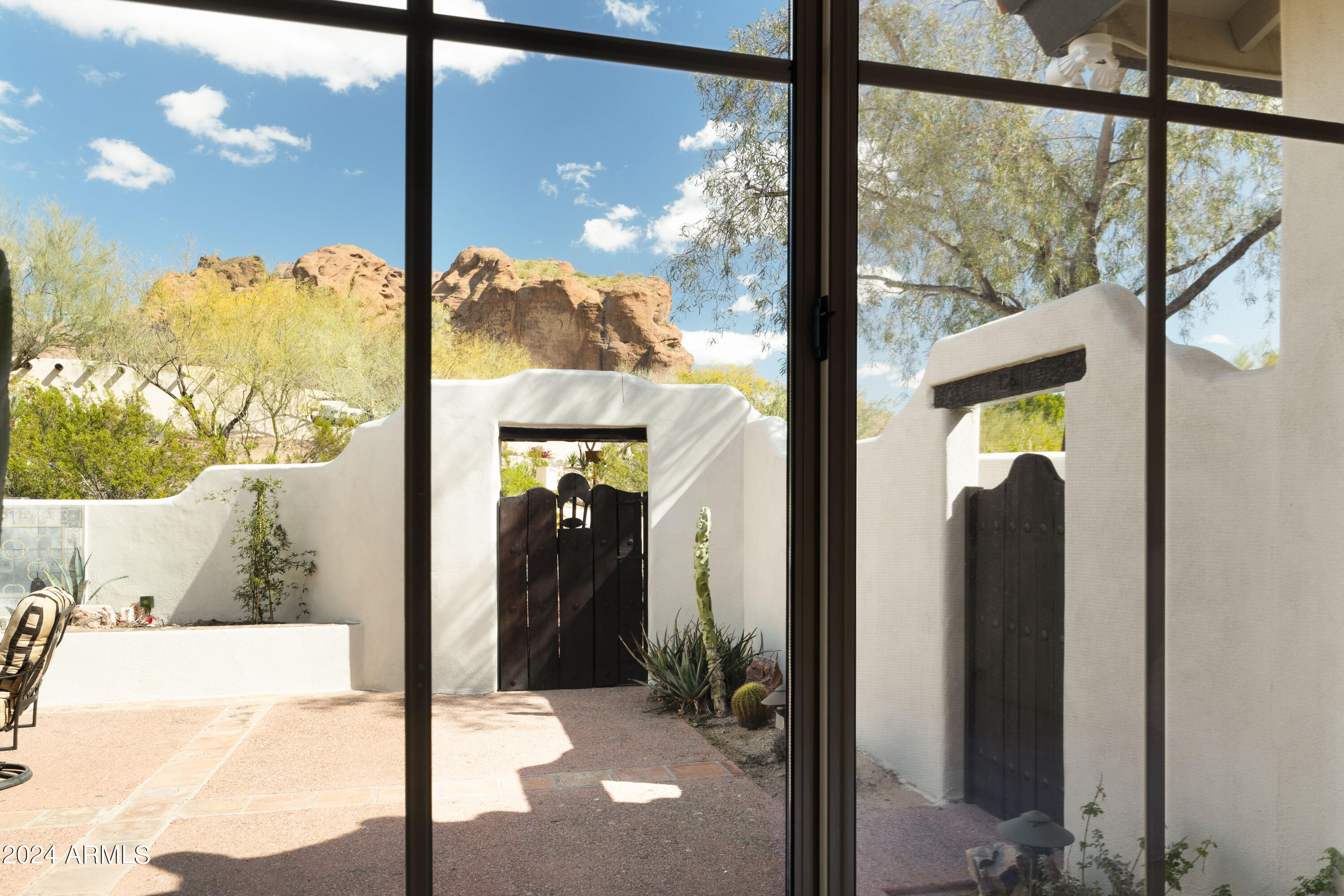 5518 N CAMELBACK CANYON Place