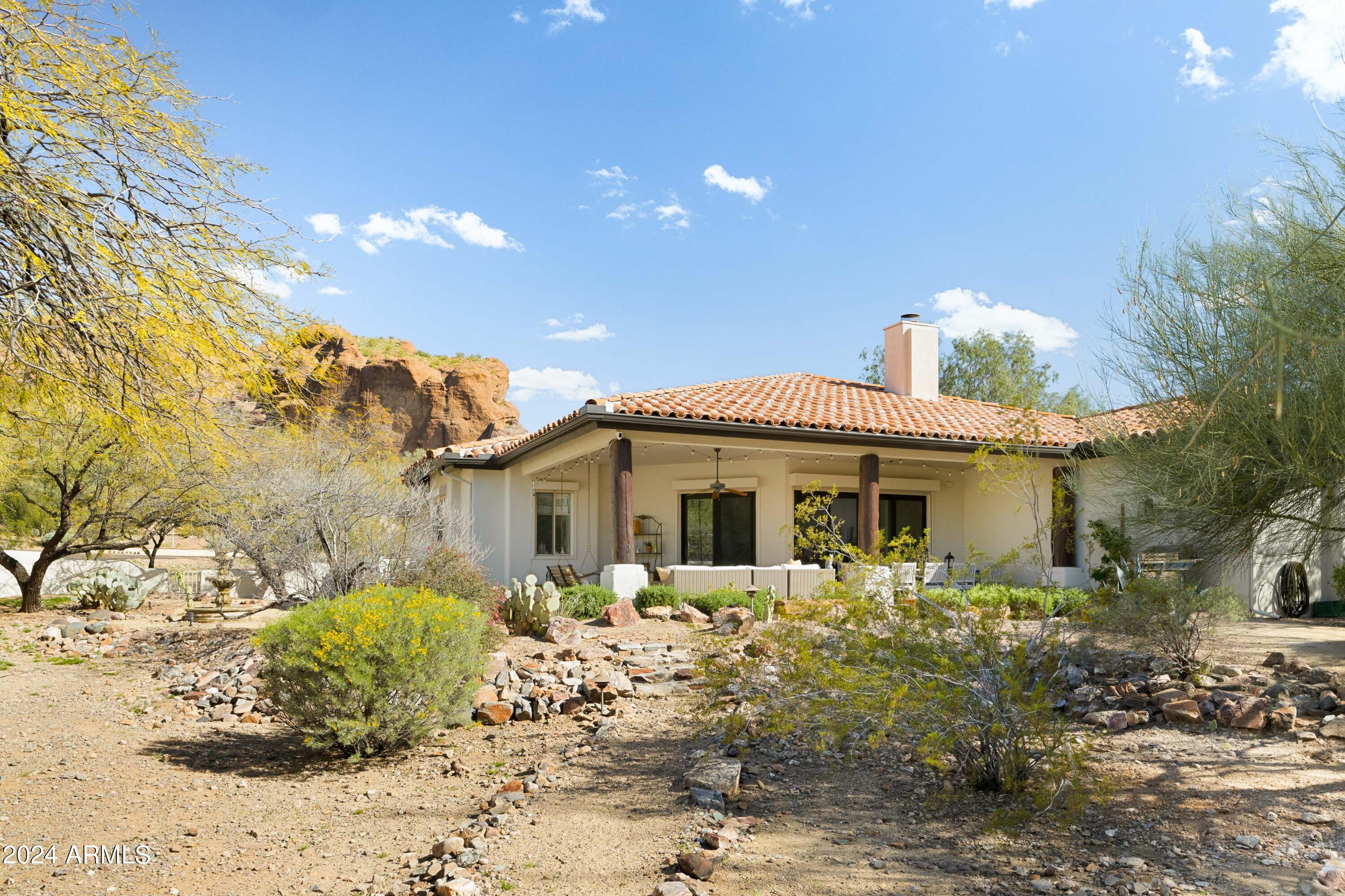 5518 N CAMELBACK CANYON Place