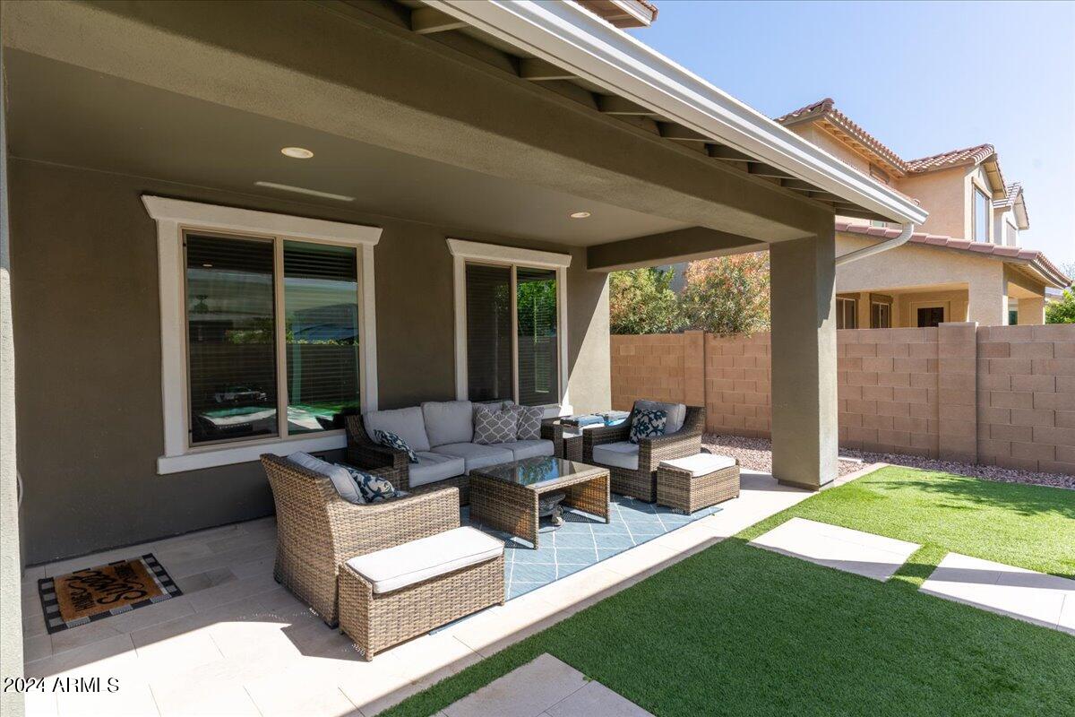 4093 E AMBER Lane