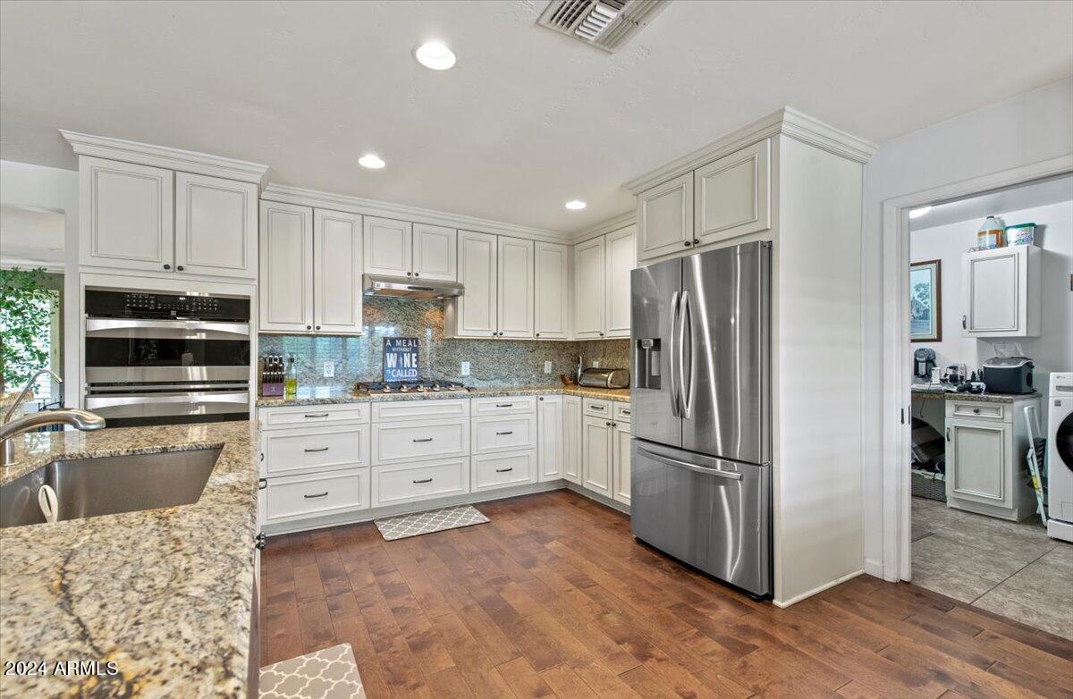 3808 N 54TH Place