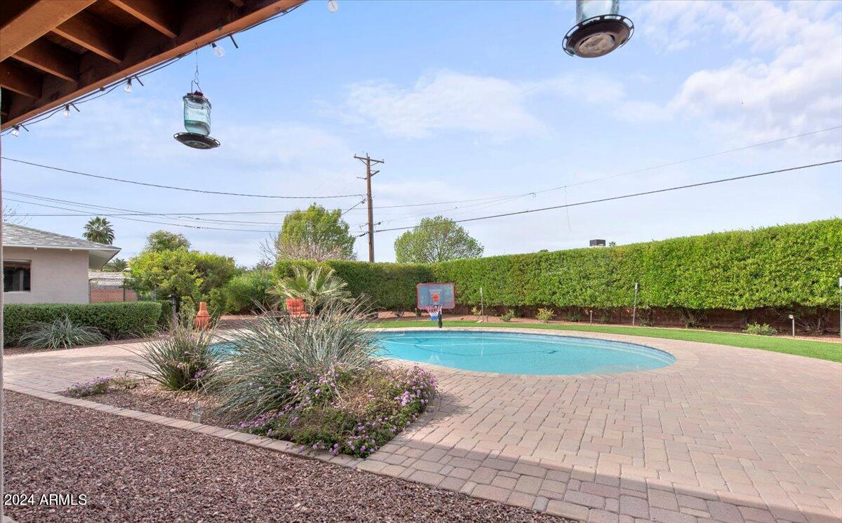 3808 N 54TH Place