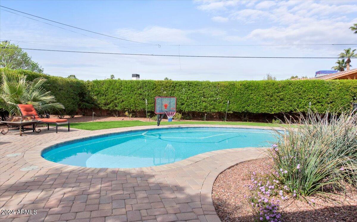 3808 N 54TH Place