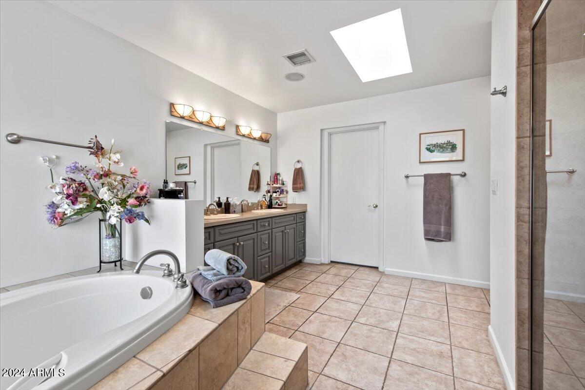 3808 N 54TH Place