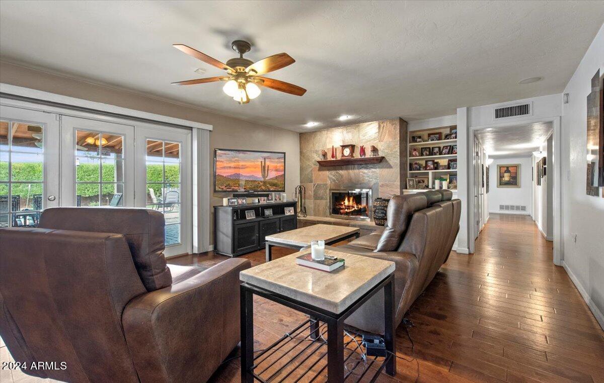 3808 N 54TH Place