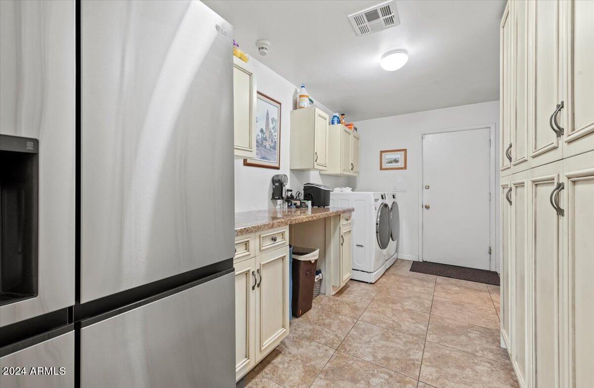 3808 N 54TH Place