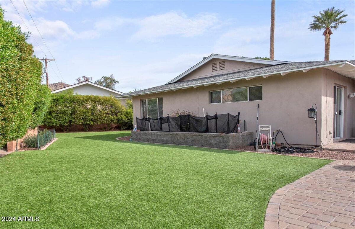 3808 N 54TH Place