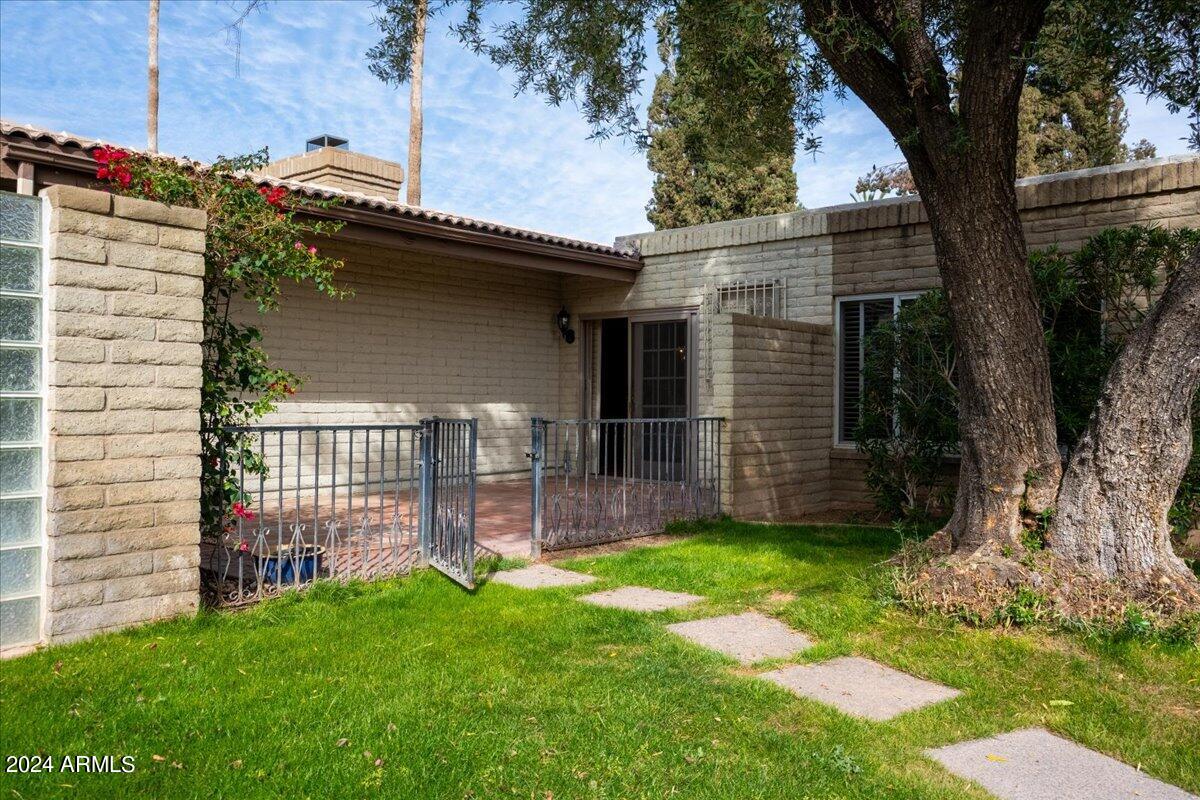 4800 N 68TH Street # 223