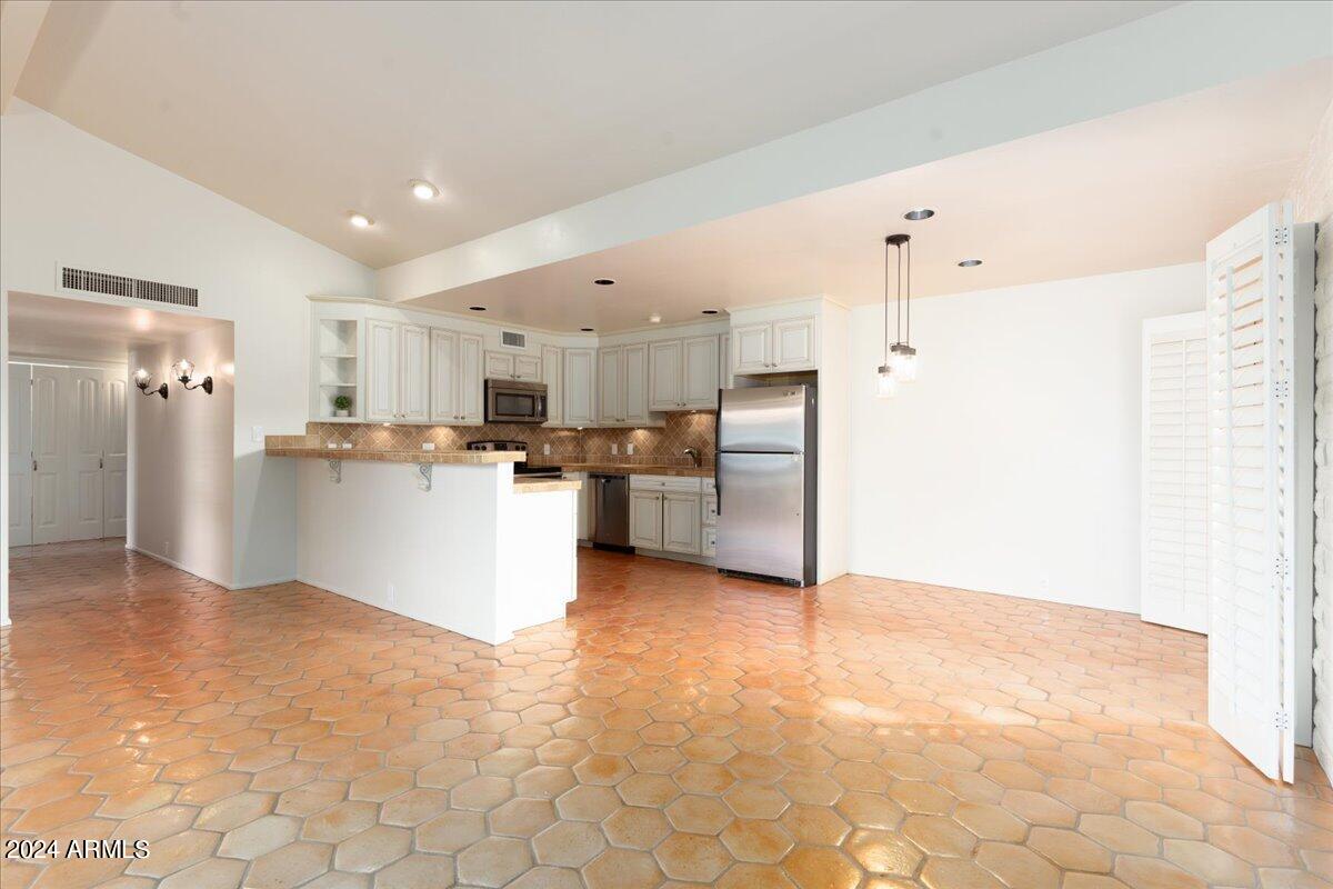 4800 N 68TH Street # 223