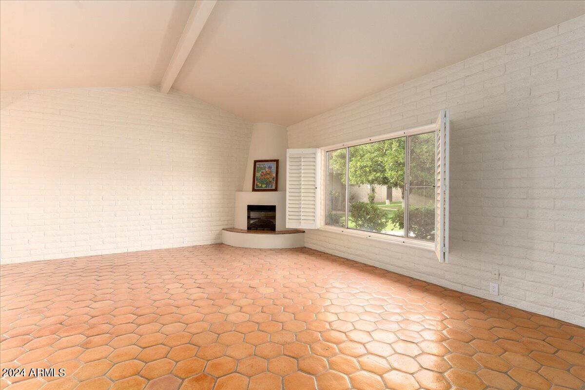 4800 N 68TH Street # 223